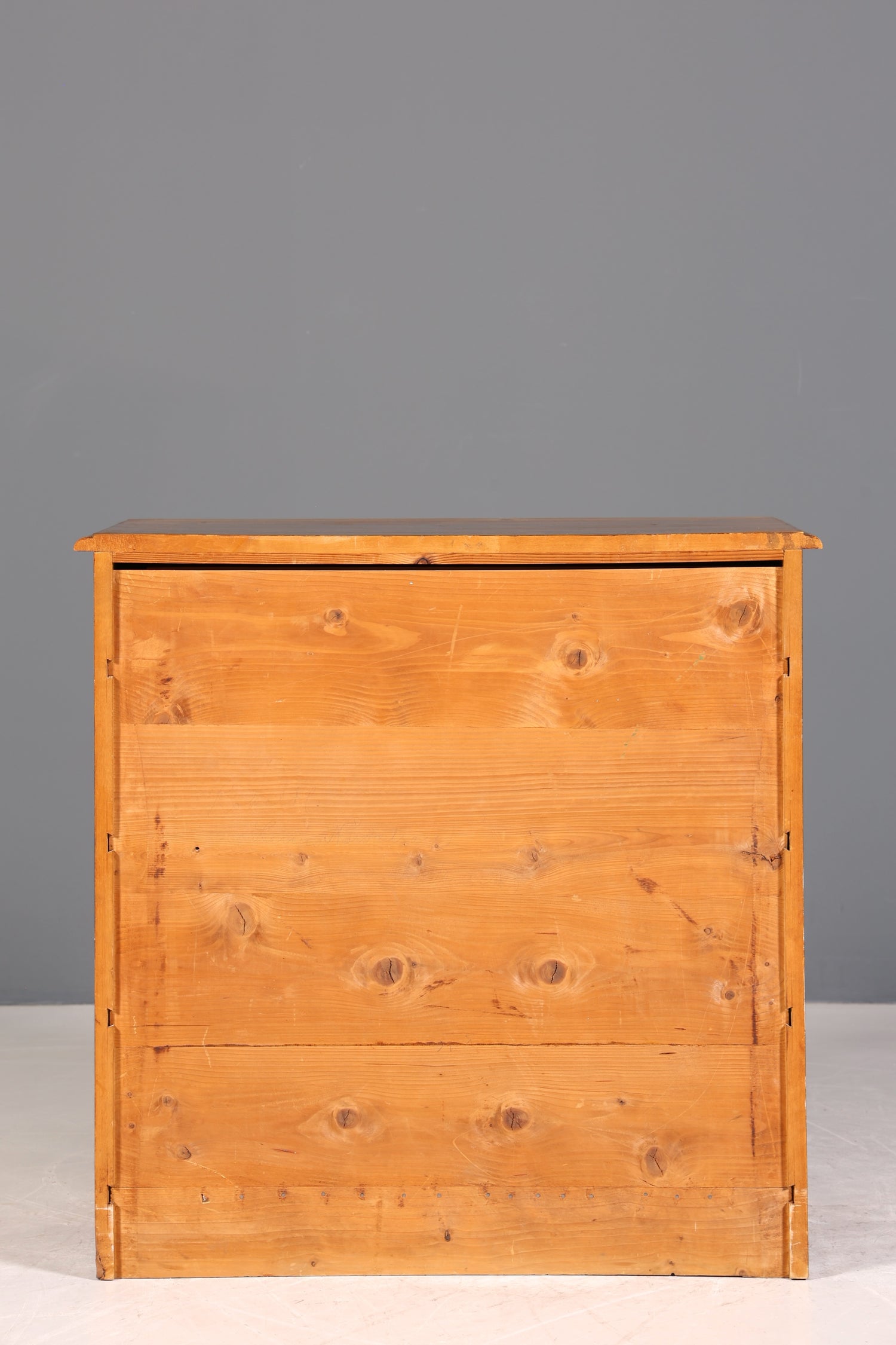 Stilvolle Gründerzeit Kommode Louis Philippe Nussbaum Sideboard um 1880 Antik Schubladenkommode