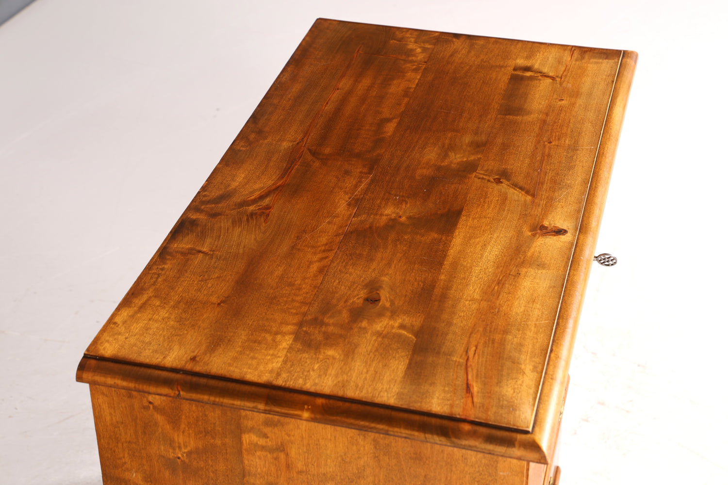 Stilvolle Gründerzeit Kommode Louis Philippe Nussbaum Sideboard um 1880 Antik Schubladenkommode