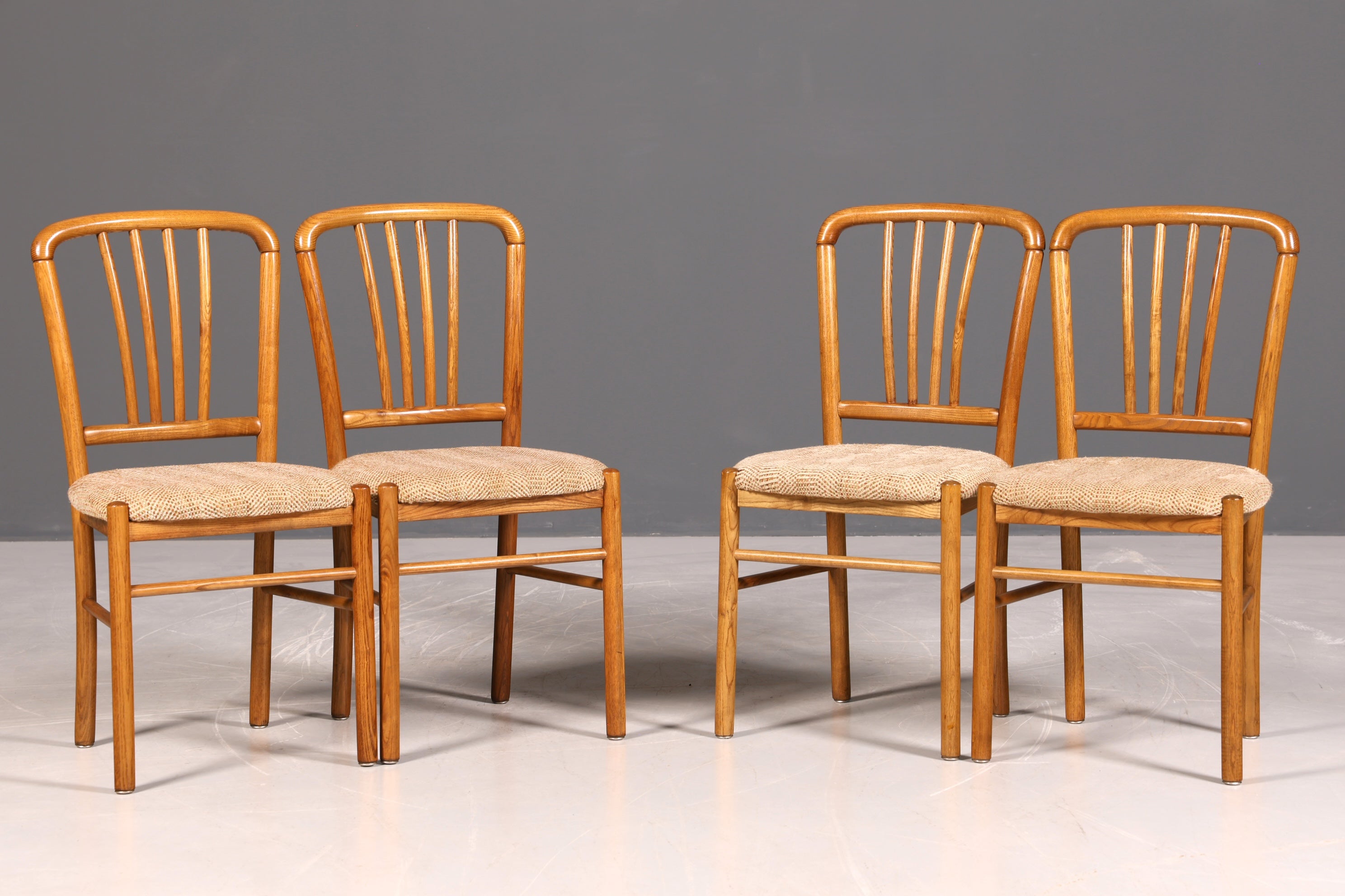 4x Schlichte Mid Century Stühle Retro Stuhlset Danish Design Küchenstühle Esszimmer Stühle