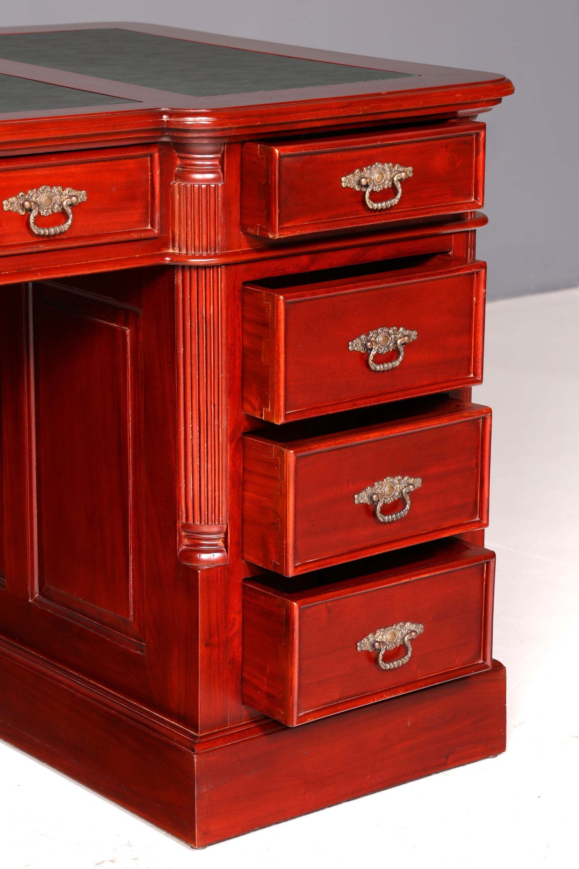 Wunderschöner Englischer Schreibtisch Mahagoni Lederauflage Bürotisch Office Desk Antik Vintage