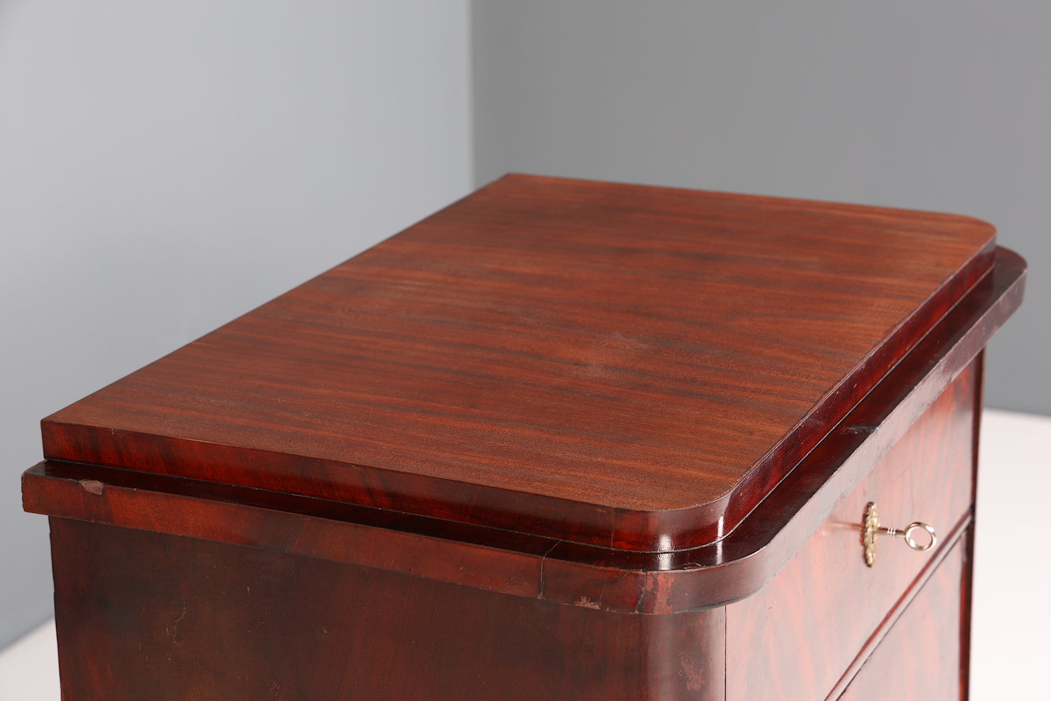 Wunderschöne Louis Philippe Chiffoniere um 1880 Gründerzeit Vertiko Schrank Semainier