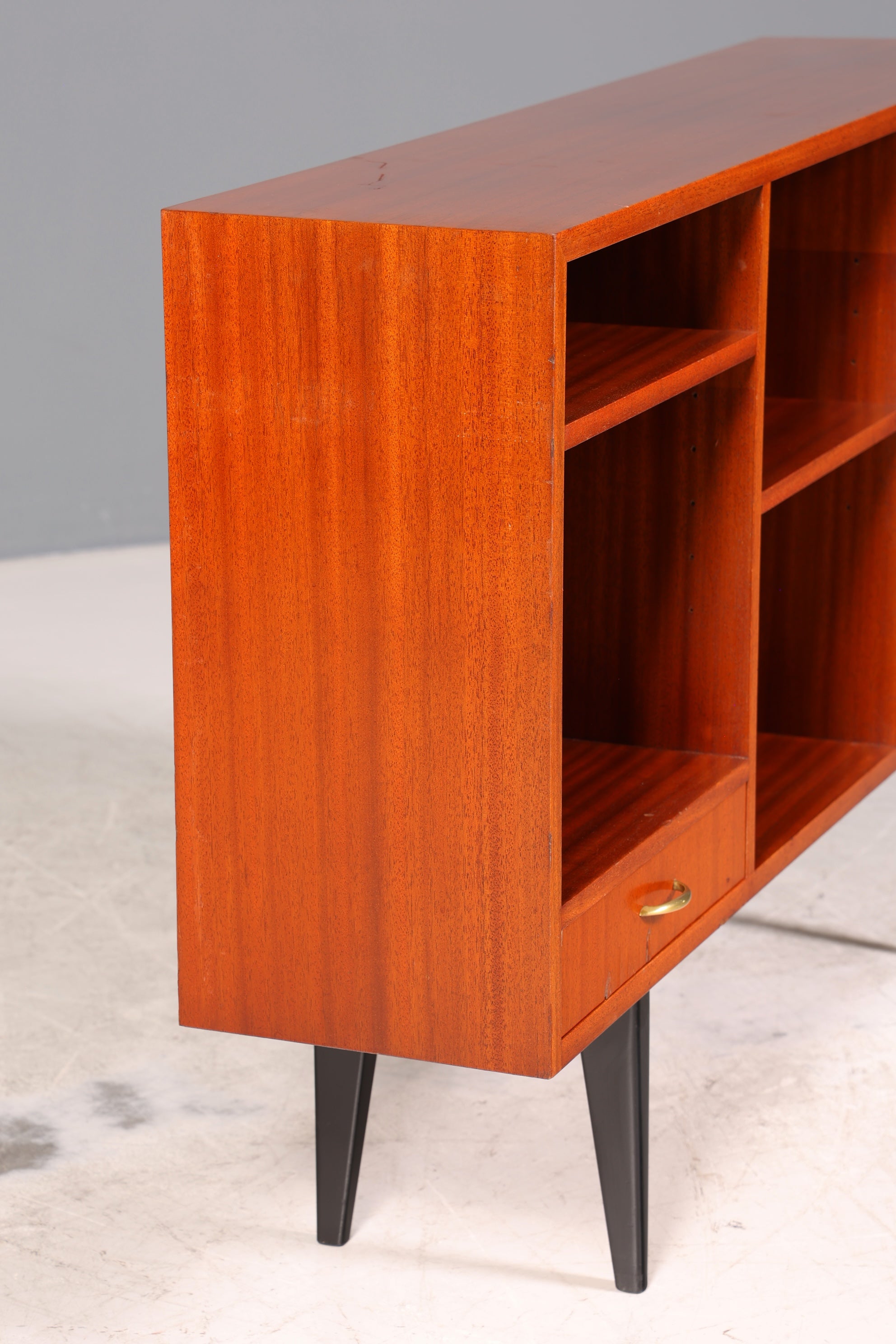 Wunderschönes Mid Century Regal Sideboard Vintage TV Schrank Retro Bücherregal 60s