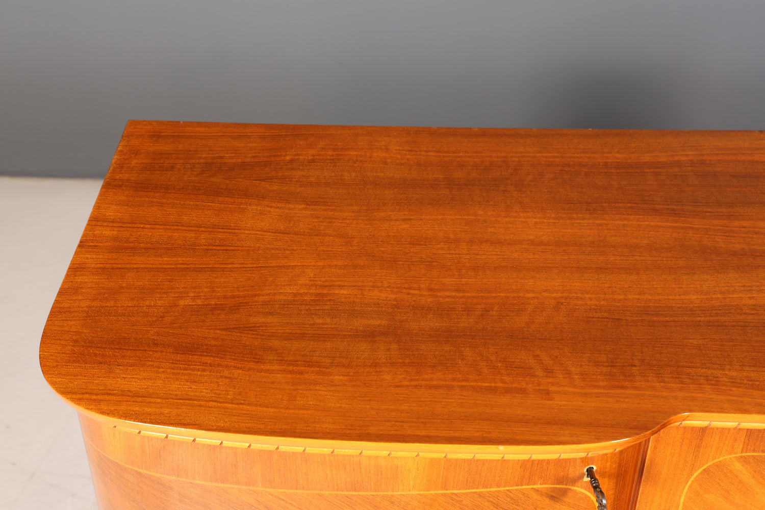 F128 Finish Stilvoller Original Art Deco Schrank Vertiko Kleiderschrank um 1940