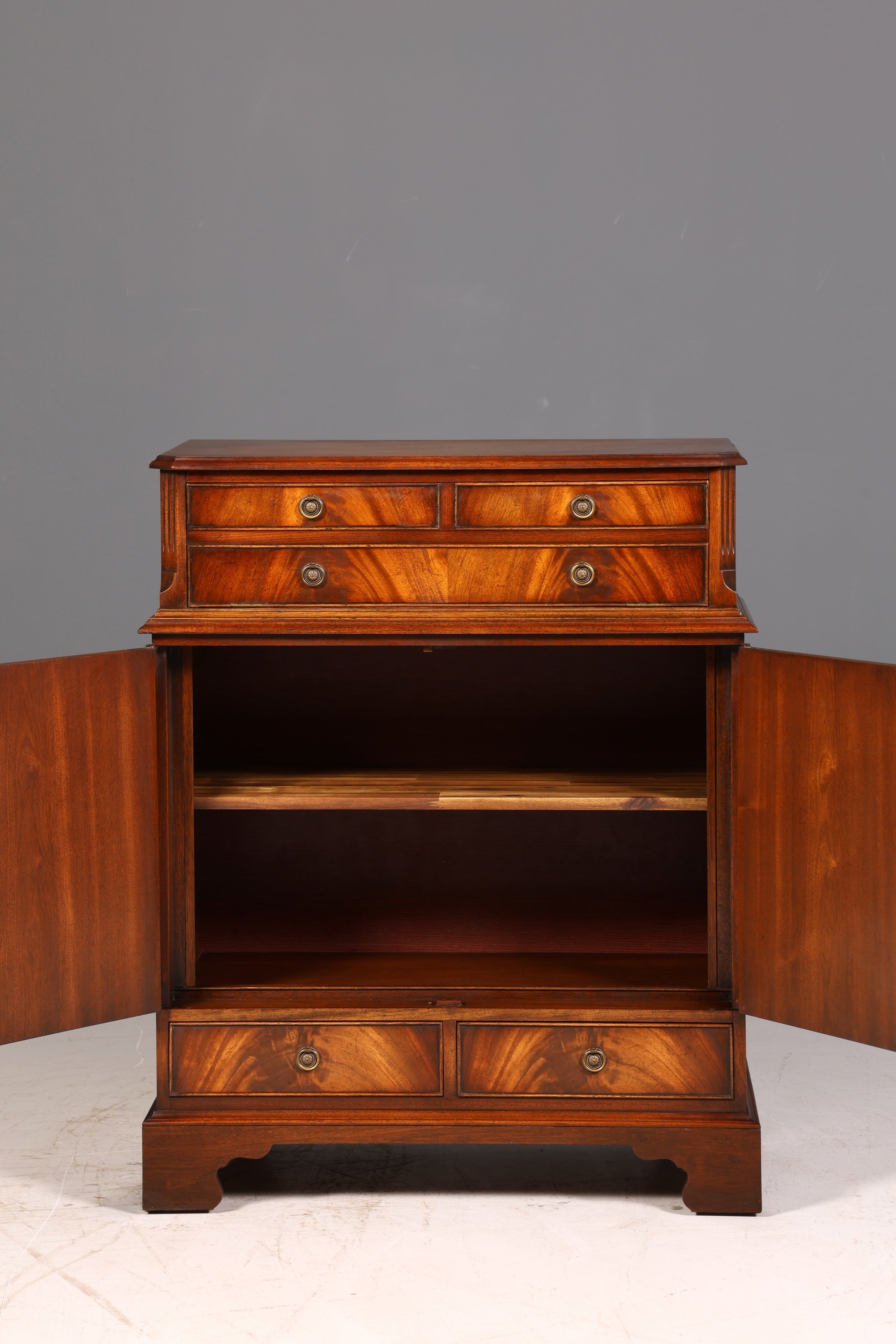 Wunderschöner Englischer Schrank Mahagoni Antik Anrichte Hifi Schrank Kommode Vintage