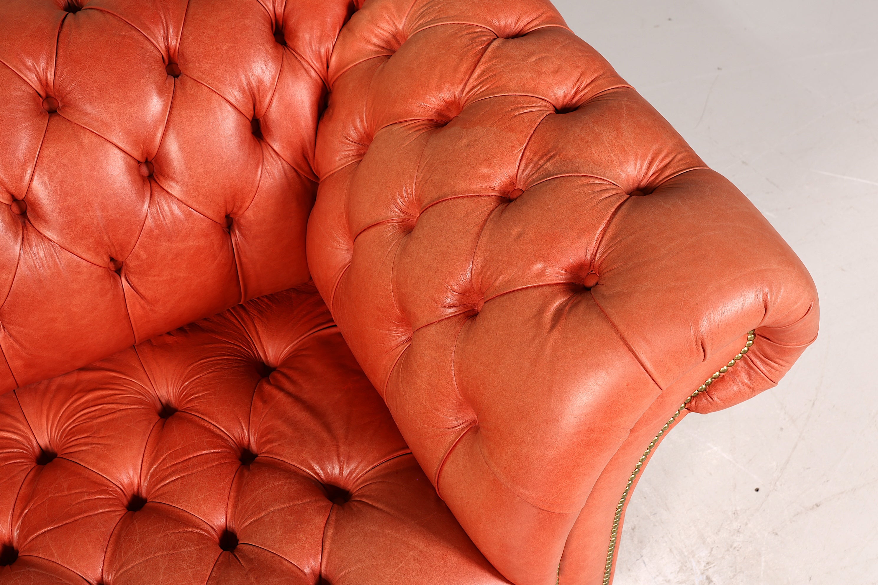 Wunderschönes Original Chesterfield Sofa 2-Sitzer Couch England Polstersofa