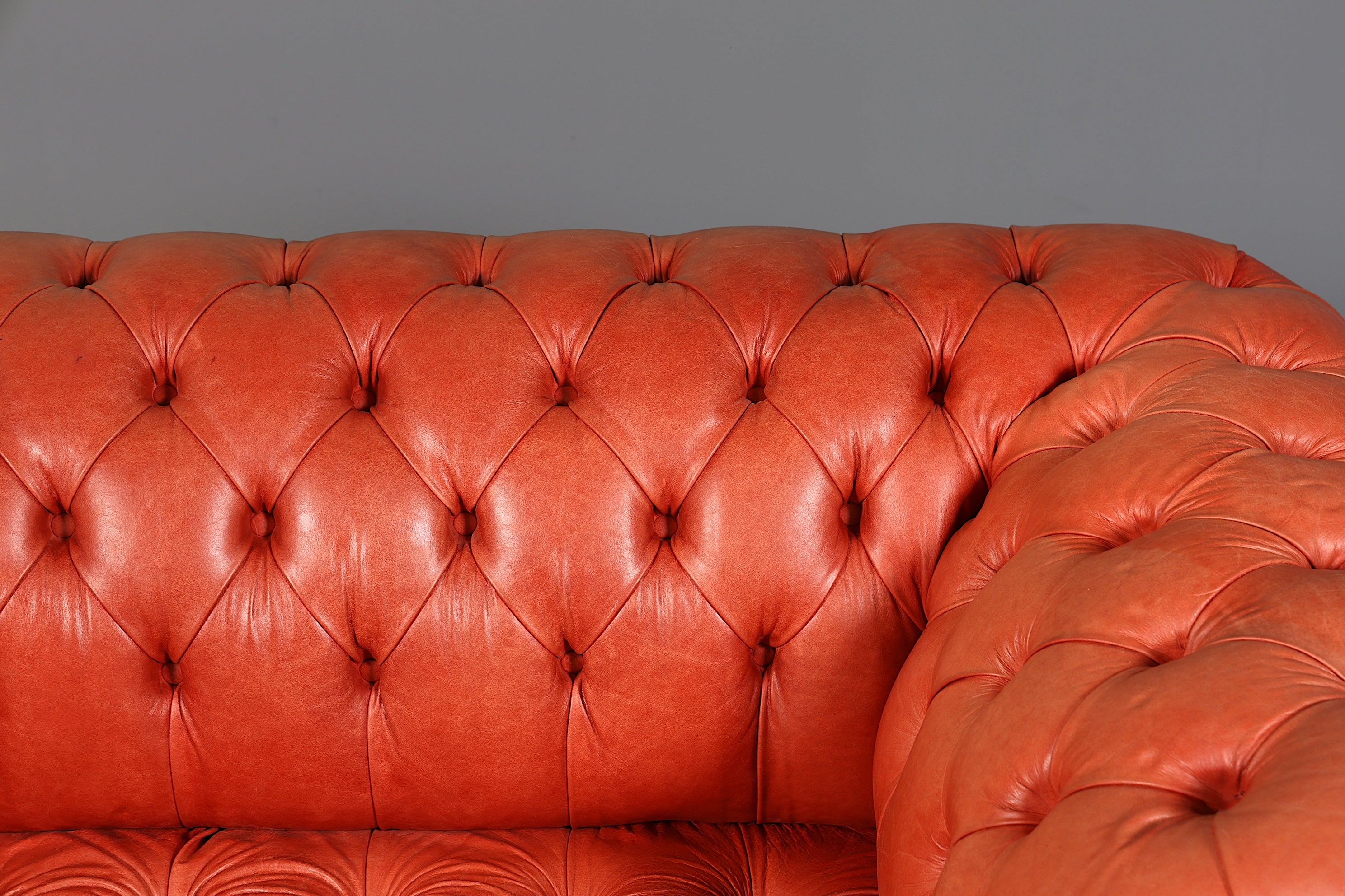 Wunderschönes Original Chesterfield Sofa 2-Sitzer Couch England Polstersofa
