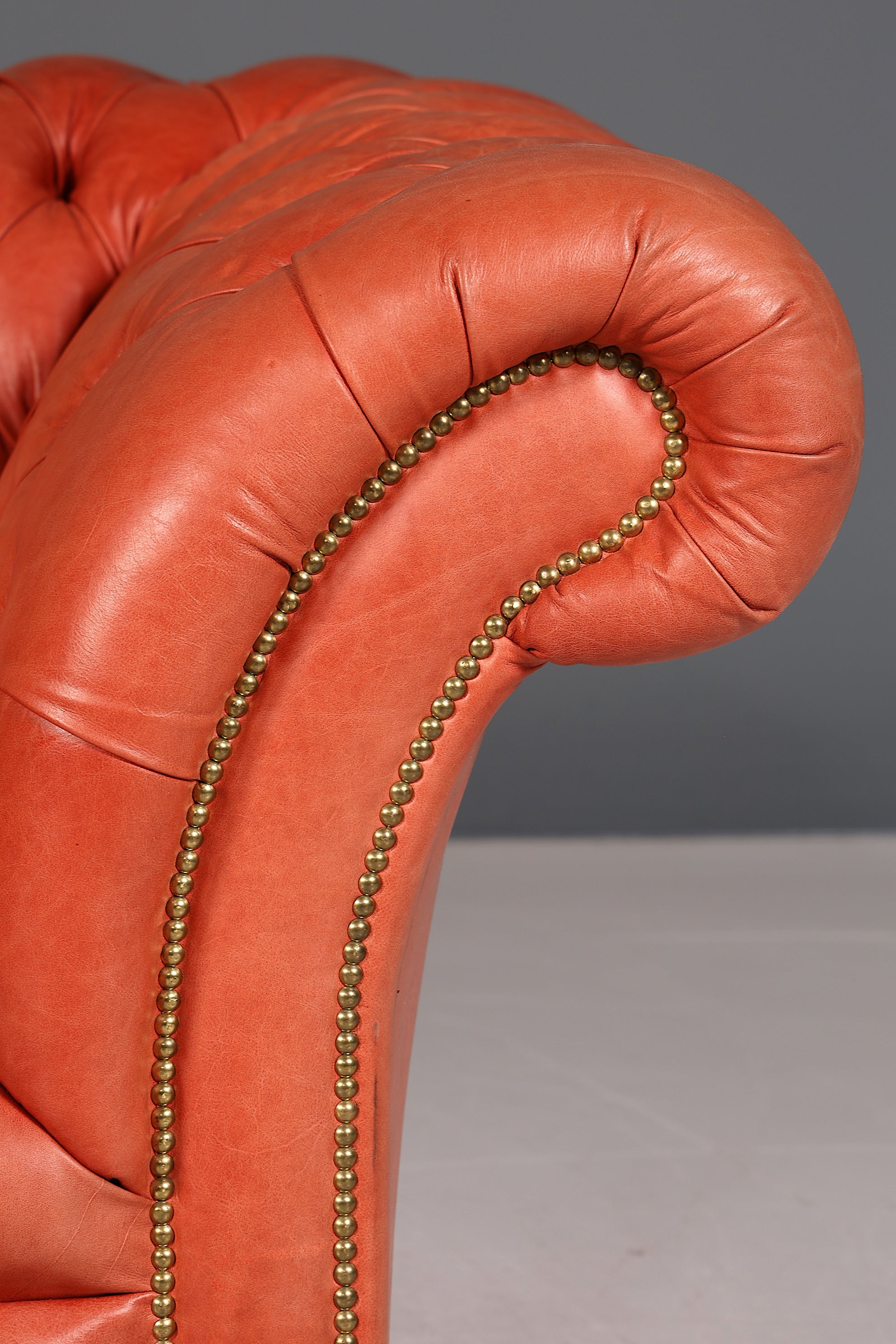 Wunderschönes Original Chesterfield Sofa 2-Sitzer Couch England Polstersofa