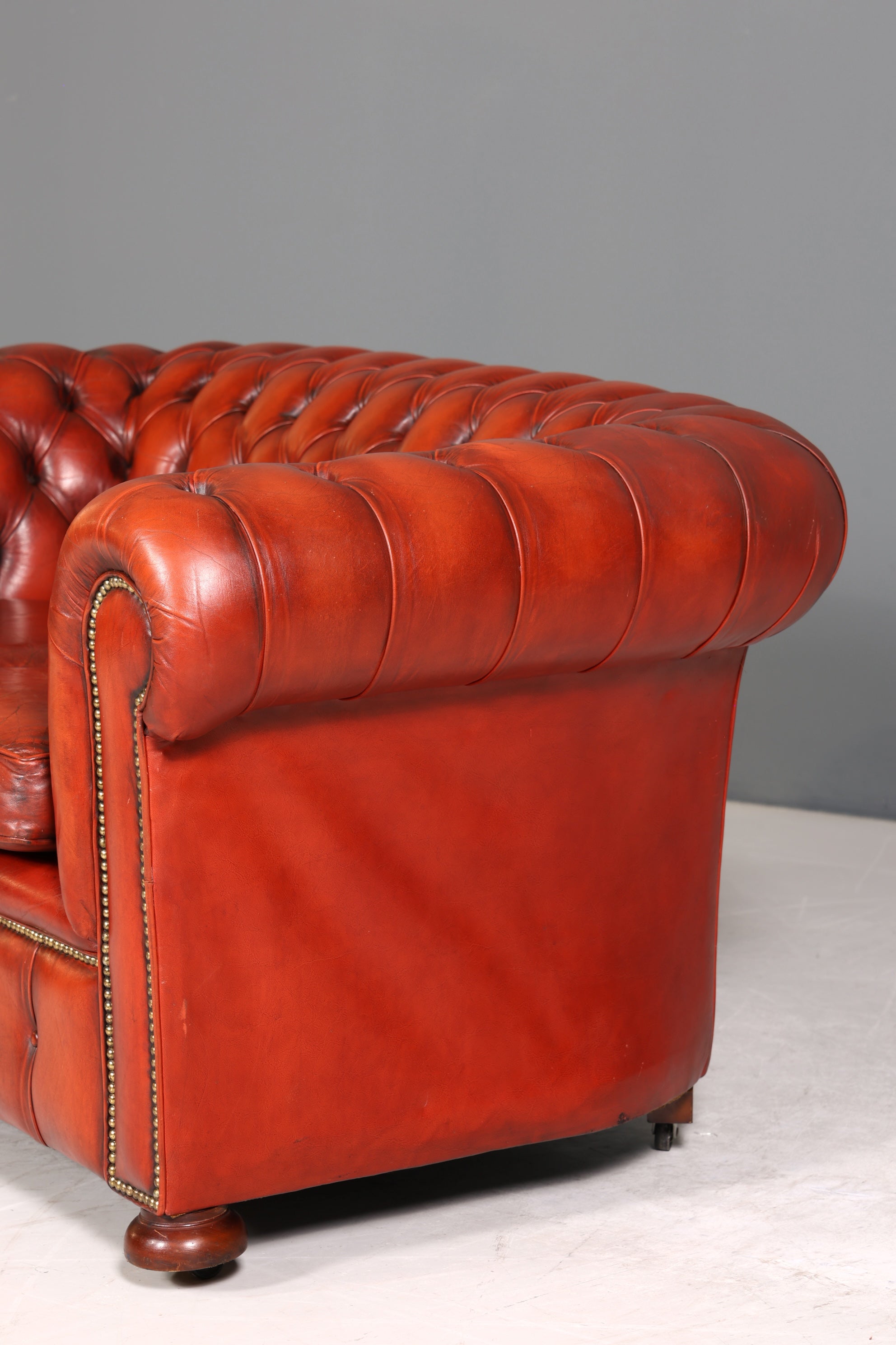 Traumhaftes Original Chesterfield Sofa 2-Sitzer UK Couch England Polstersofa