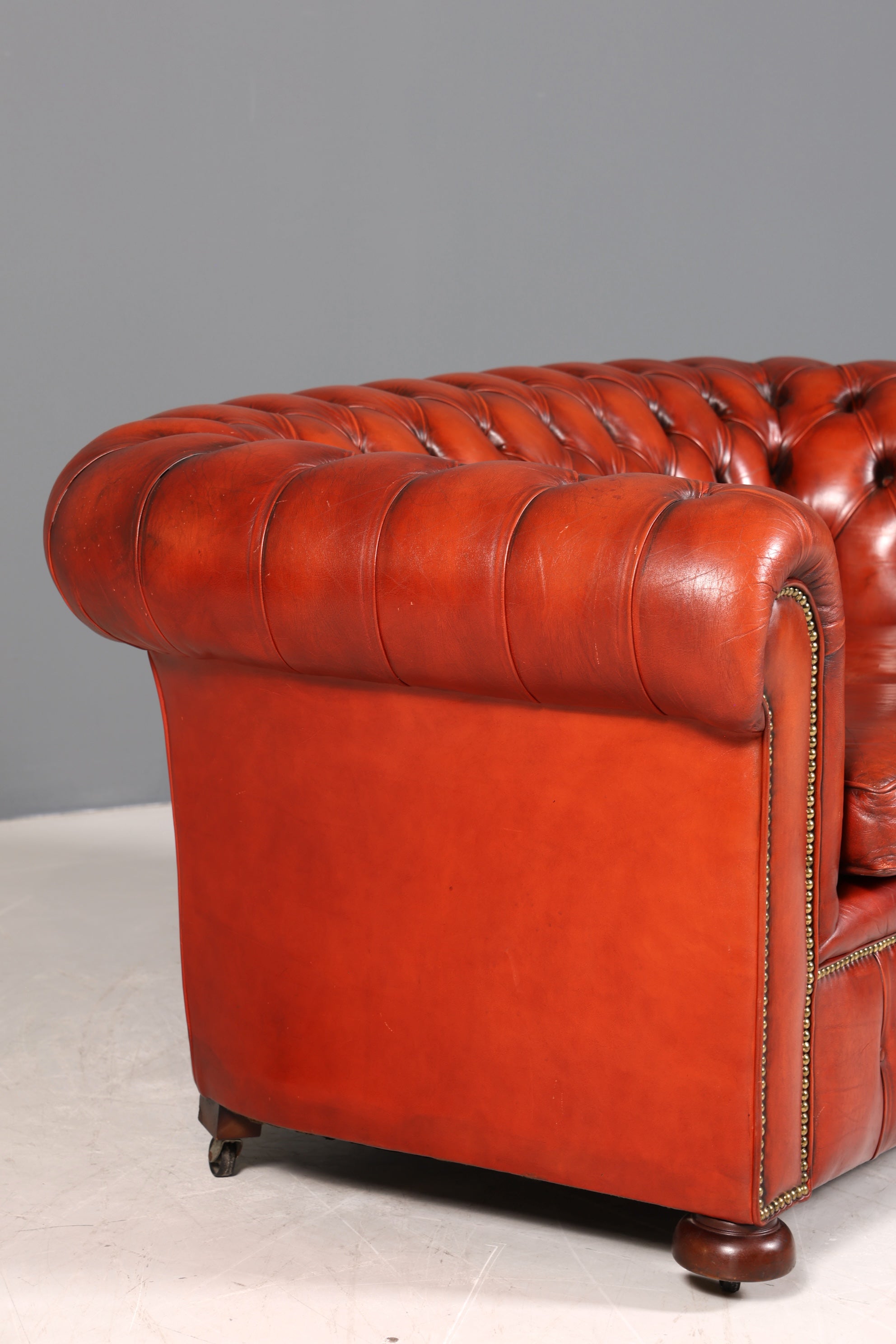 Traumhaftes Original Chesterfield Sofa 2-Sitzer UK Couch England Polstersofa
