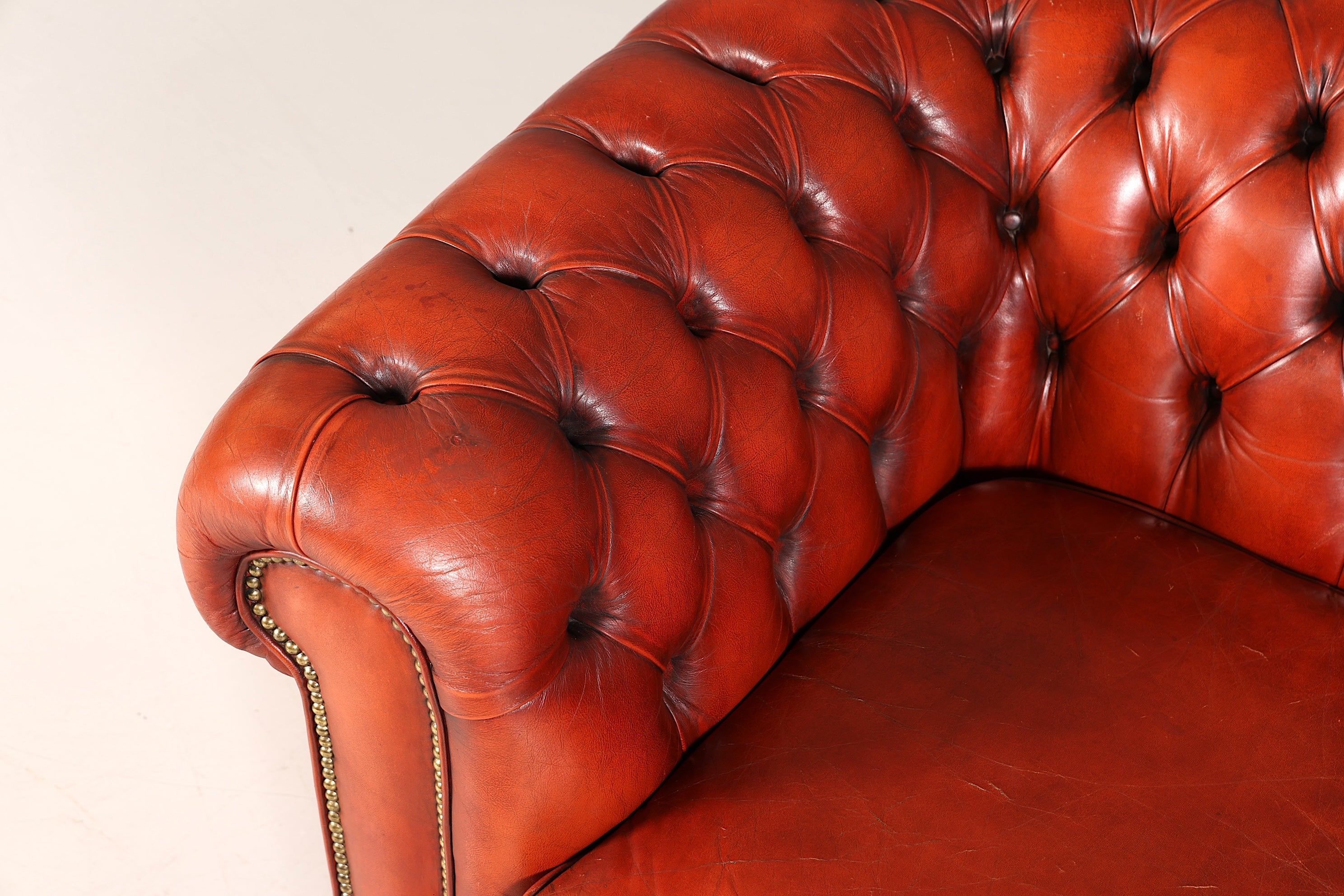 Traumhaftes Original Chesterfield Sofa 2-Sitzer UK Couch England Polstersofa