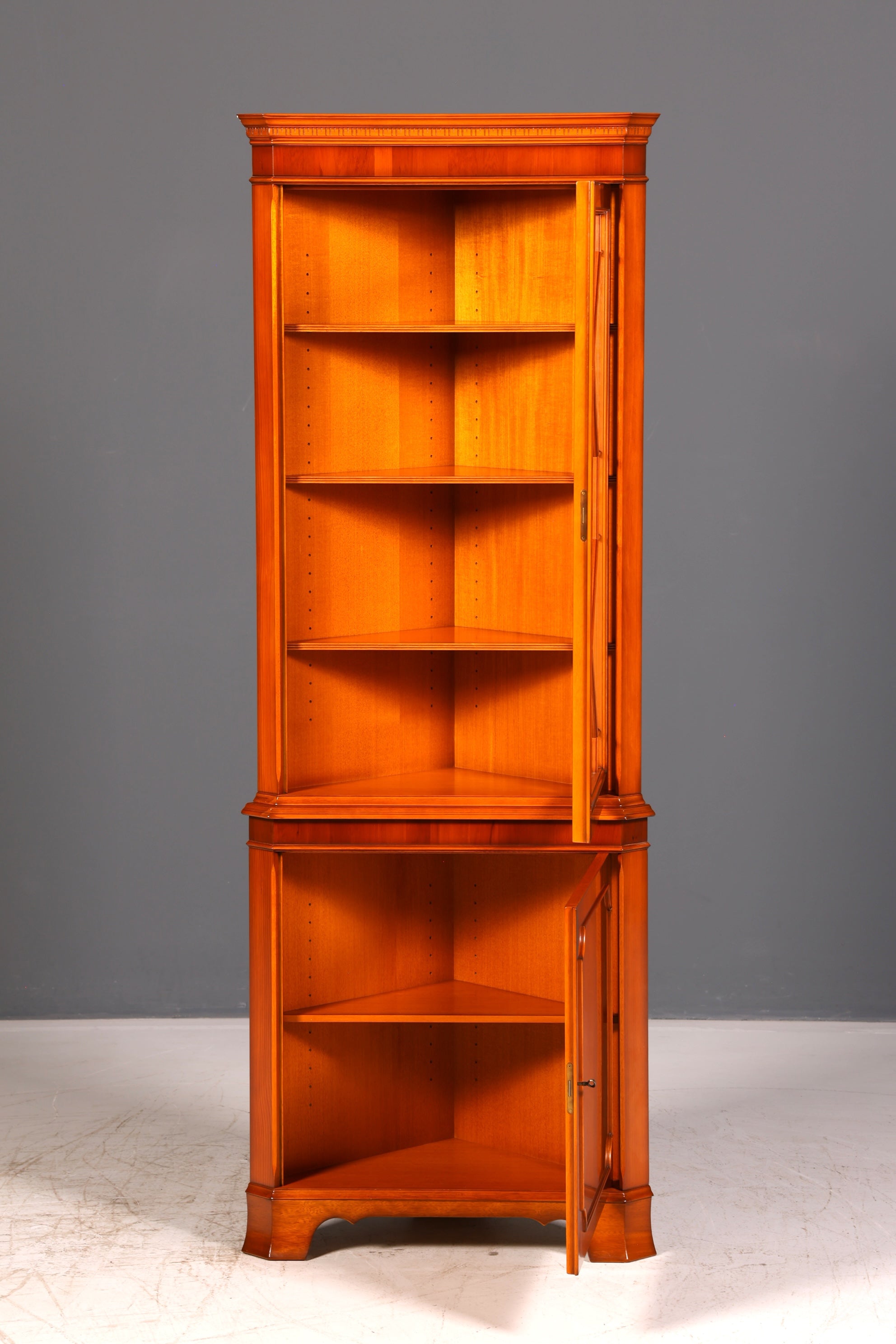 Wunderschöne Original Heldense Eckvitrine Eibe Englisch Antik Echt Holz Schrank Eckschrank Glasvitrine Vintage
