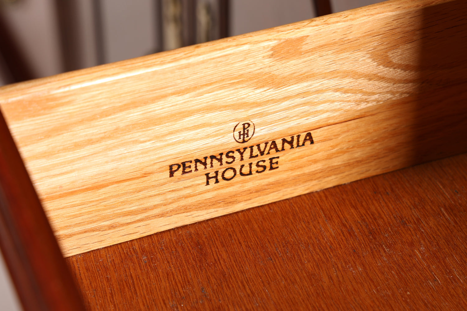 Wunderschönes Sideboard der Marke Pennsylvania House Antik Stil Schrank Kommode USA Anrichte Schubladenkommode