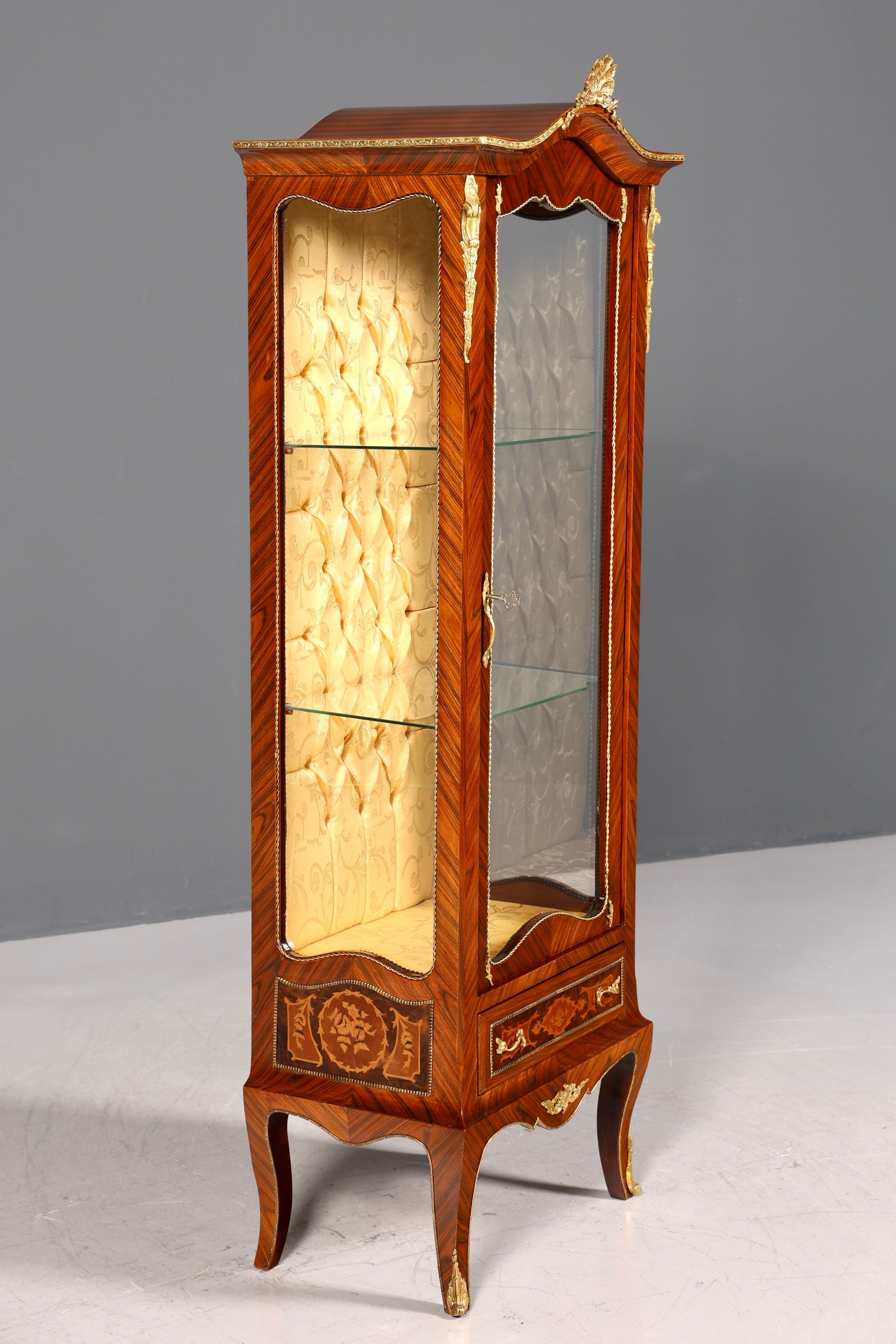 Traumhafte Barock Stil Vitrine Antik Stil Sammler Schrank Intarsien Glasschrank