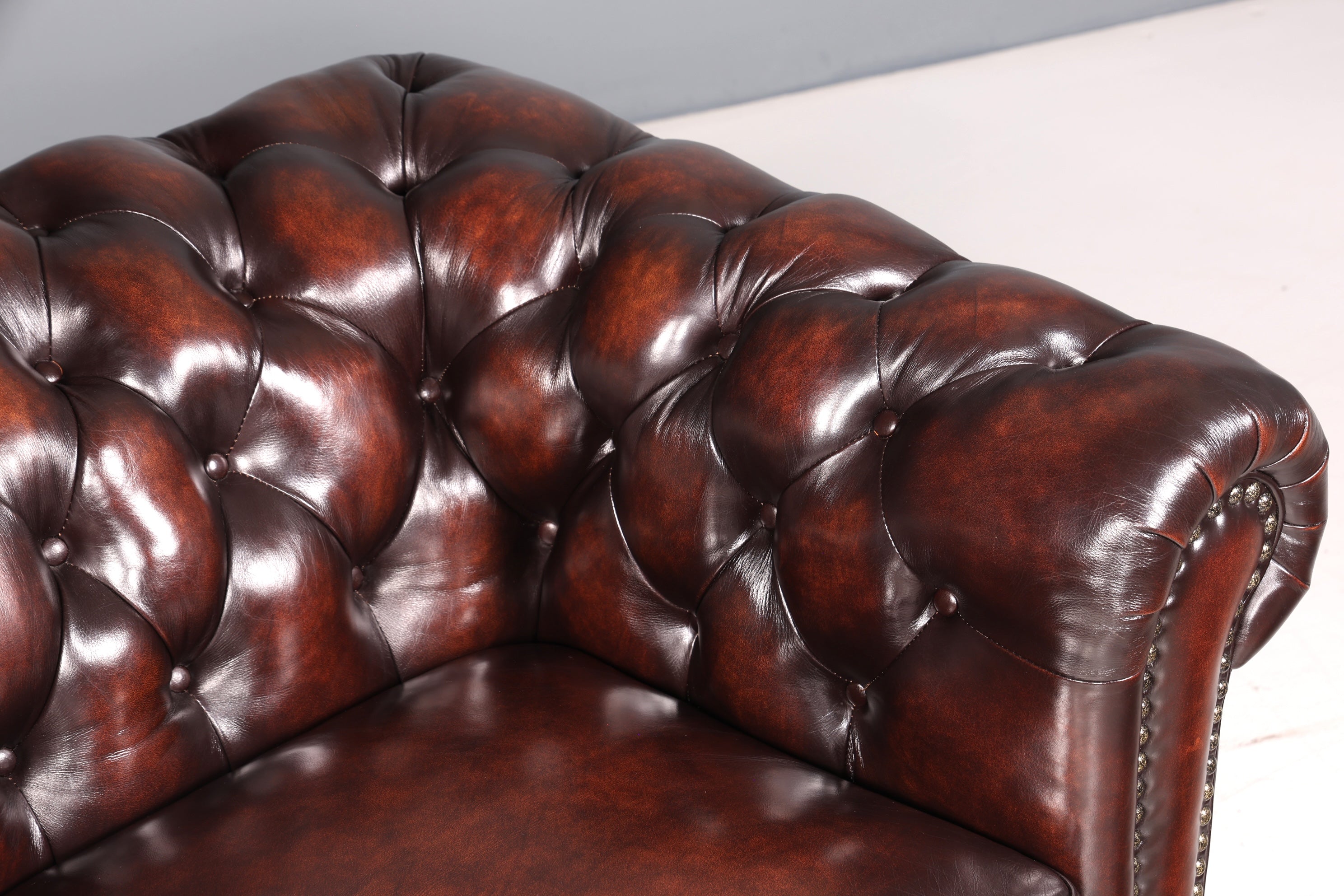 Wunderschönes Original Chesterfield Sofa 2-Sitzer Couch England Polstersofa