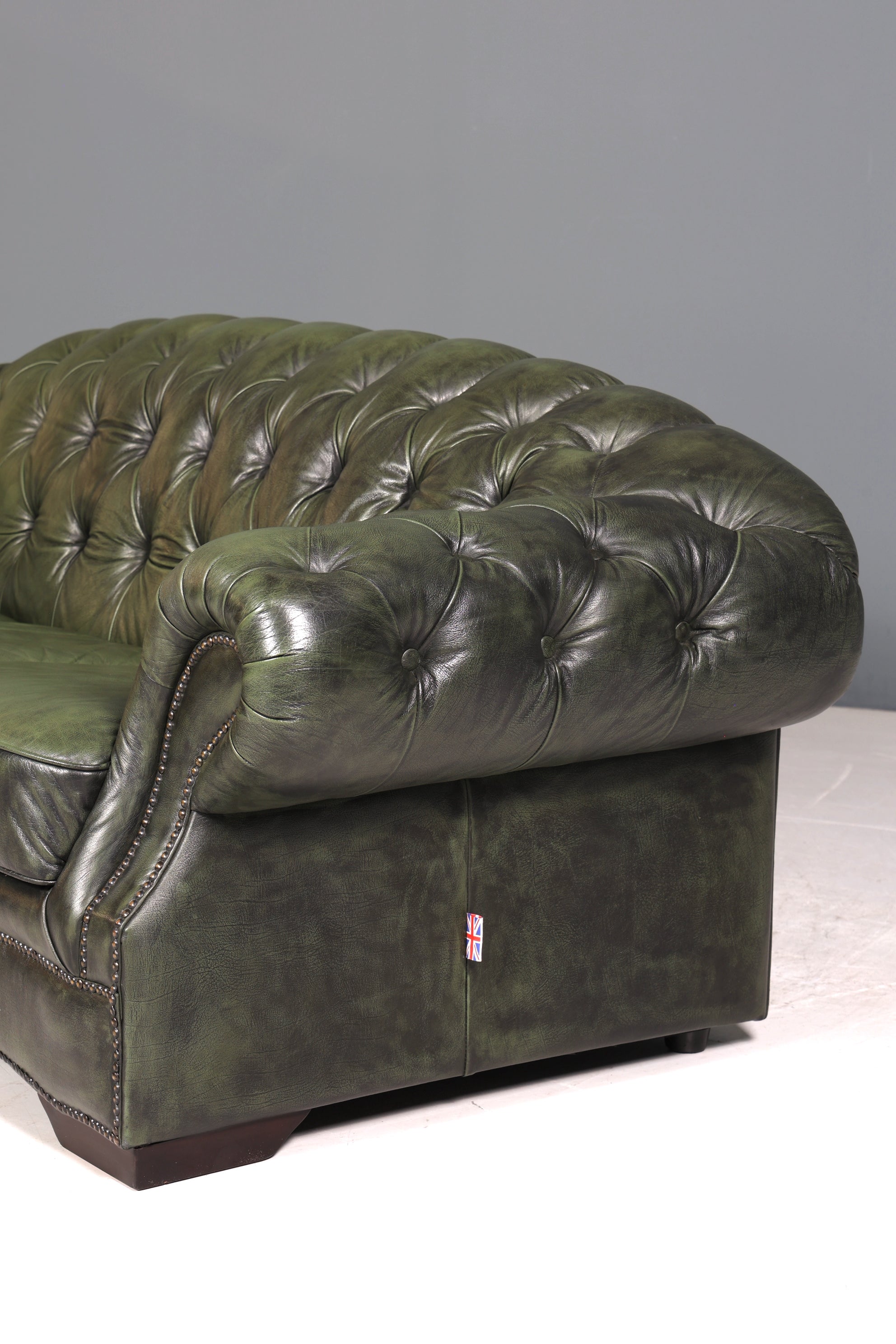 Wunderschönes Original Chesterfield Sofa grün 3-Sitzer echt Leder Couch