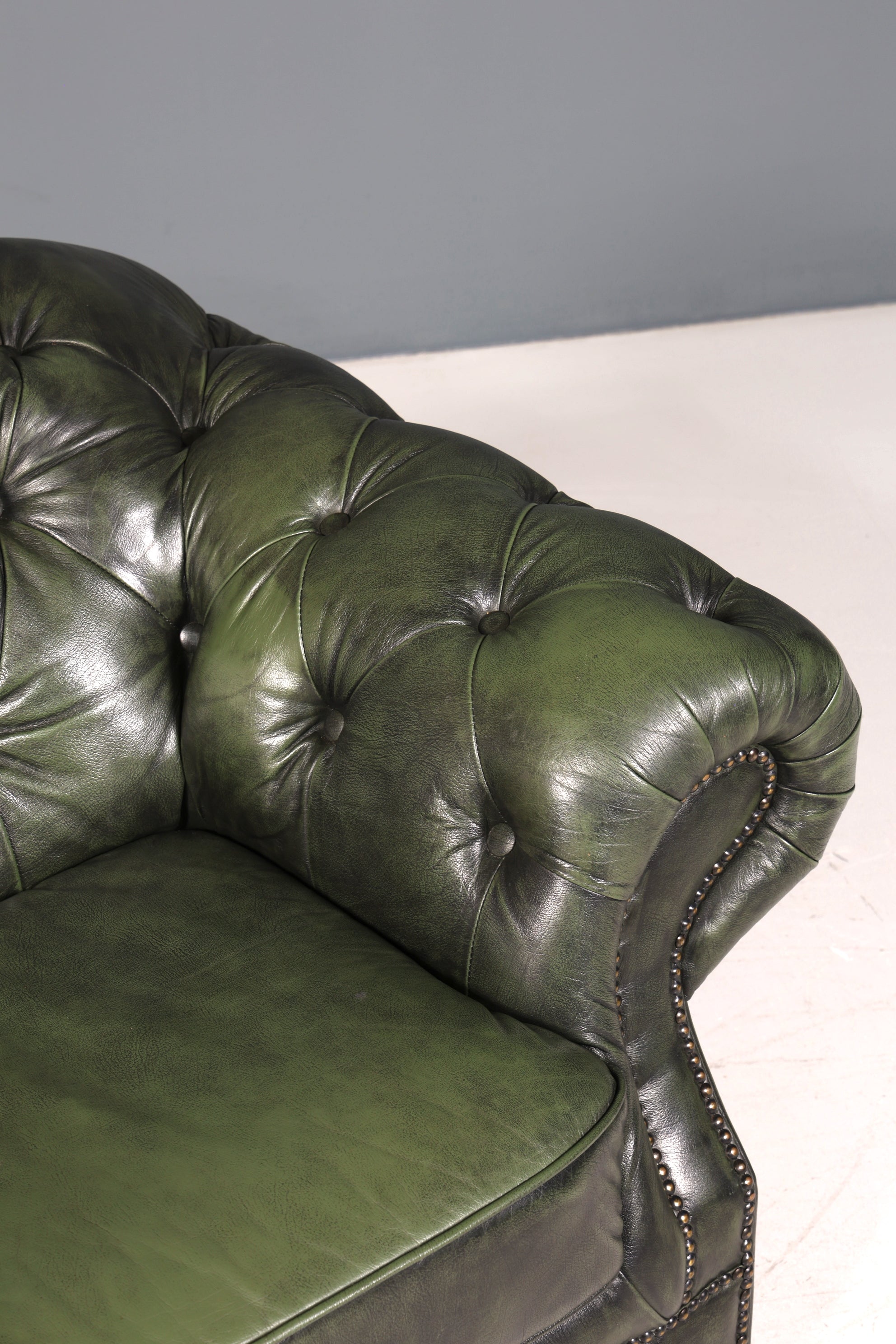 Wunderschönes Original Chesterfield Sofa grün 3-Sitzer echt Leder Couch