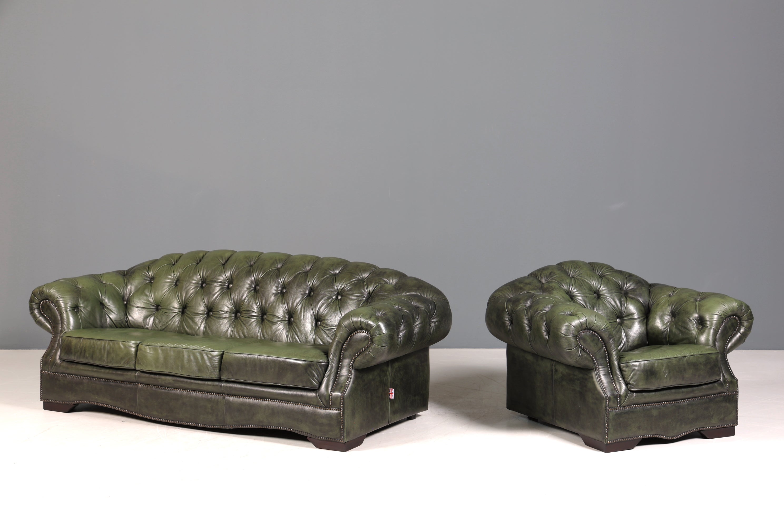 Wunderschönes Original Chesterfield Sofa grün 3-Sitzer echt Leder Couch