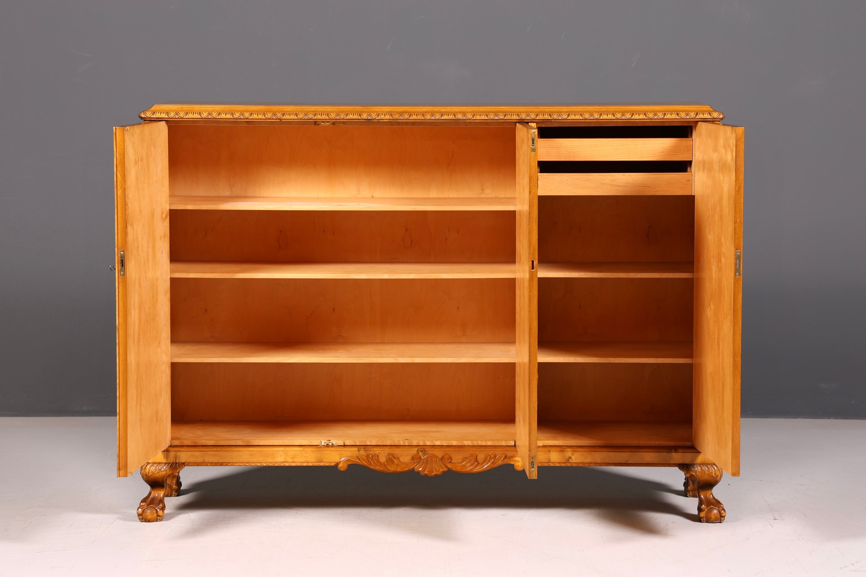 Traumhafter Chippendale Schrank Highboard Barock Stil Antik Sideboard 50s Kommode TV-Schrank 60s Massiv