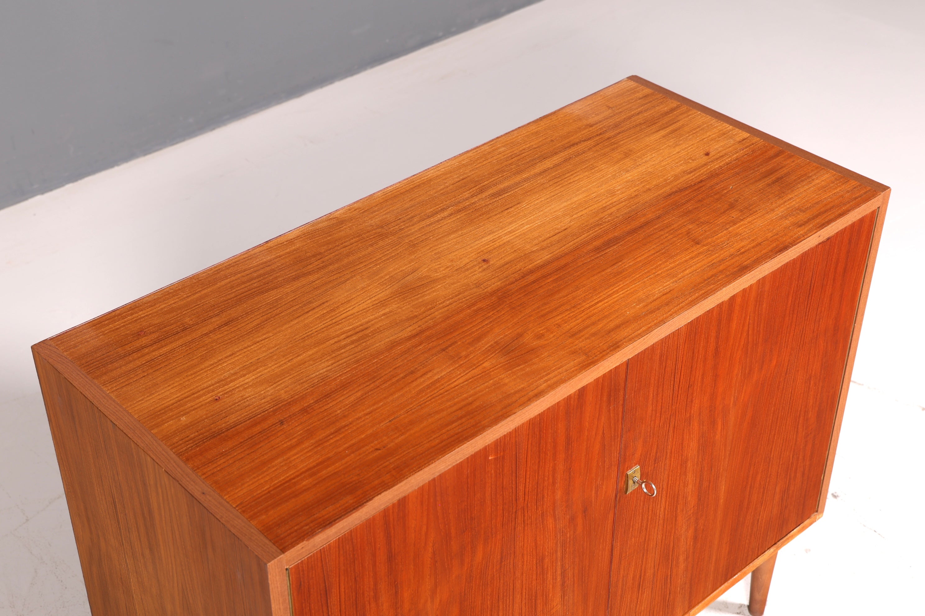 Wunderschöne Mid Century Kommode Vintage Schrank Retro Flurkommode 60s Sideboard Regal Holz