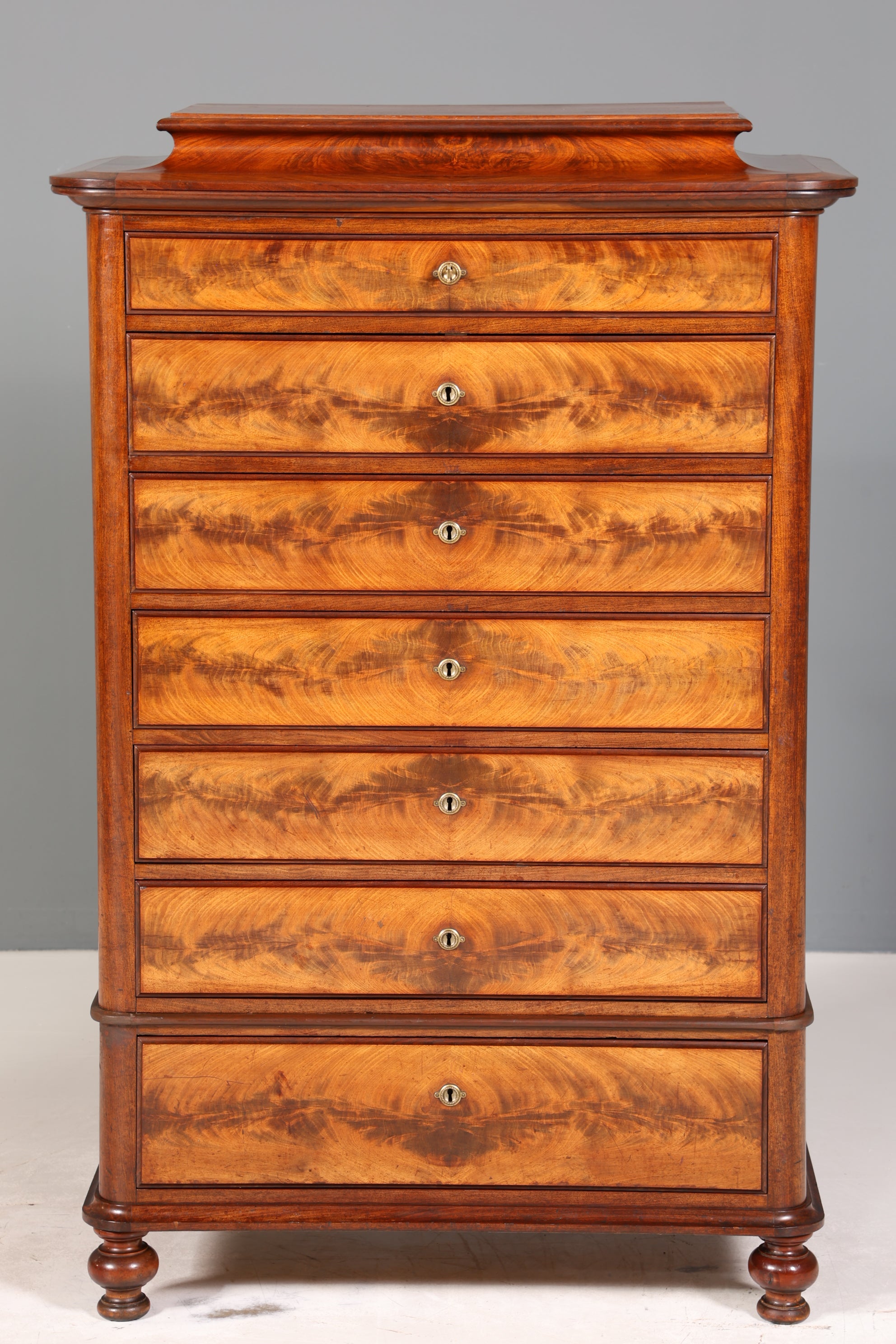 Wunderschöne Louis Philippe Chiffoniere um 1880 Gründerzeit Nussbaum Vertiko Schrank Semainier