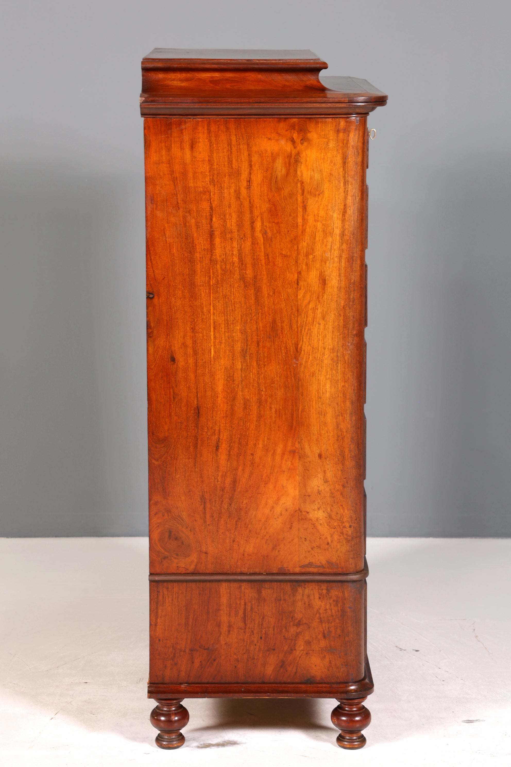 Wunderschöne Louis Philippe Chiffoniere um 1880 Gründerzeit Nussbaum Vertiko Schrank Semainier