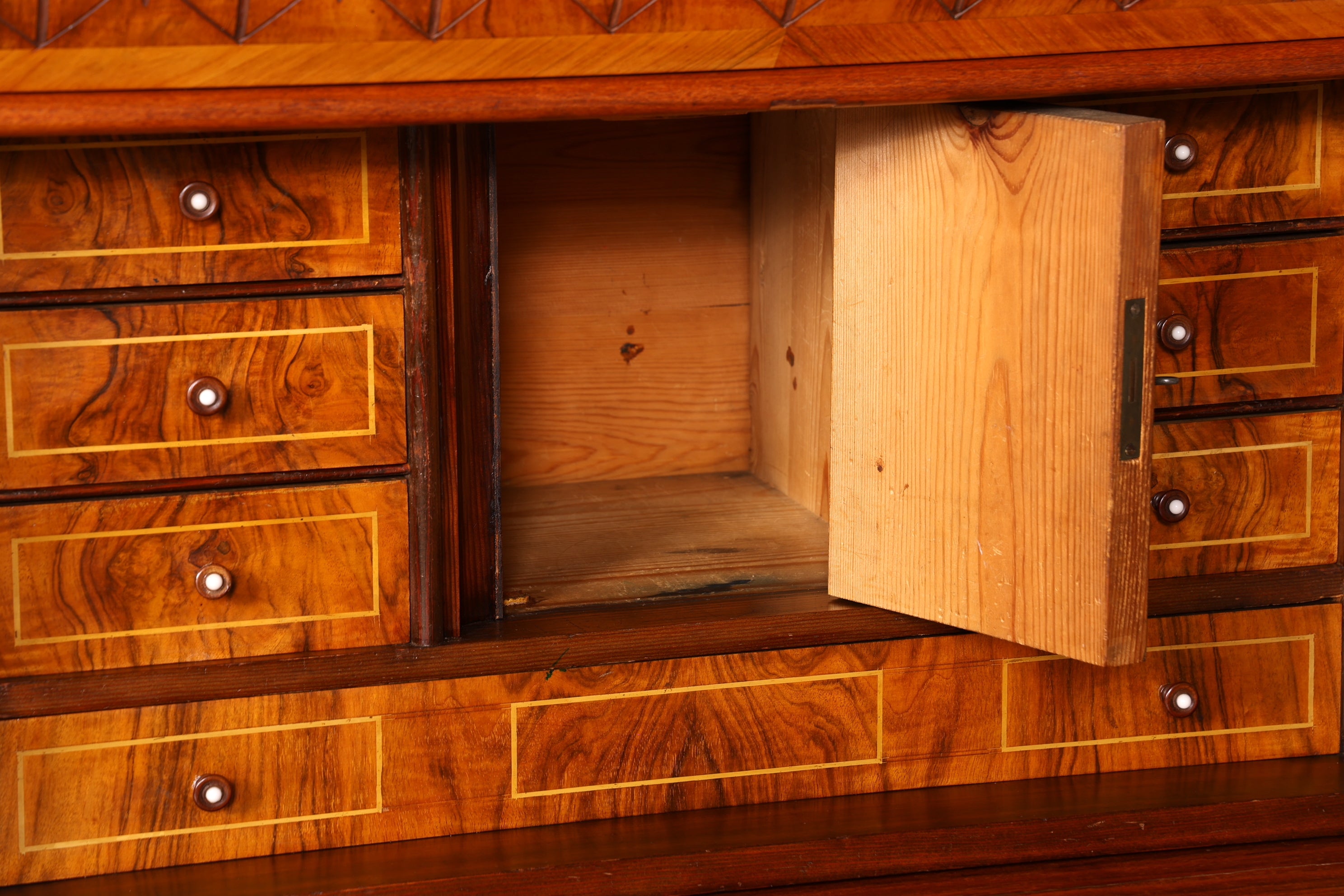 Stilvoller Gründerzeit Sekretär Vertiko Nussbaum Jugendstil Highboard Louis Philippe Kommode um 1880