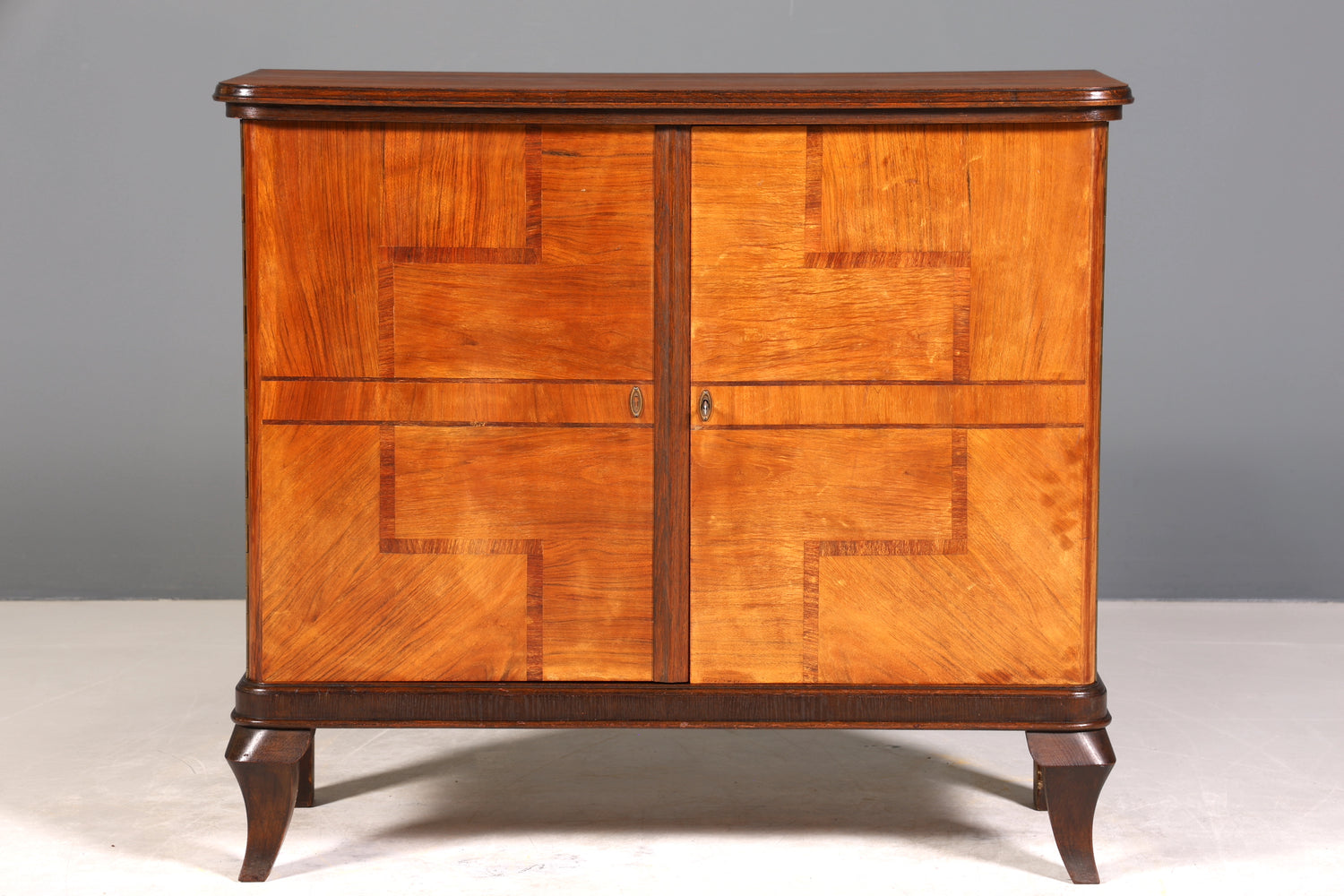 Wunderschöner Art Deco Stil Schrank um 1940 Sideboard Kommode Regal