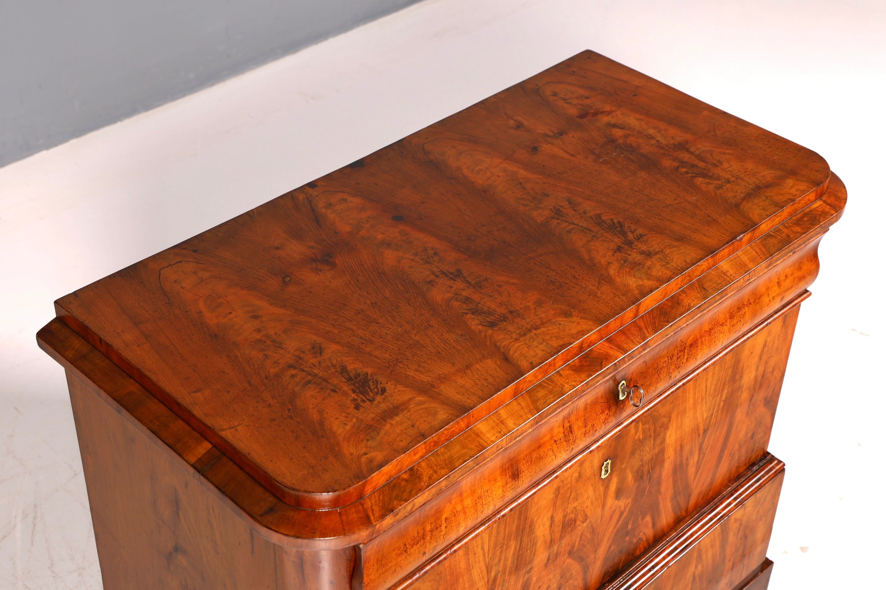 Edle Louis Philippe Kommode Nussbaum Gründerzeit Schubladenkommode Antik um 1890 Französisch