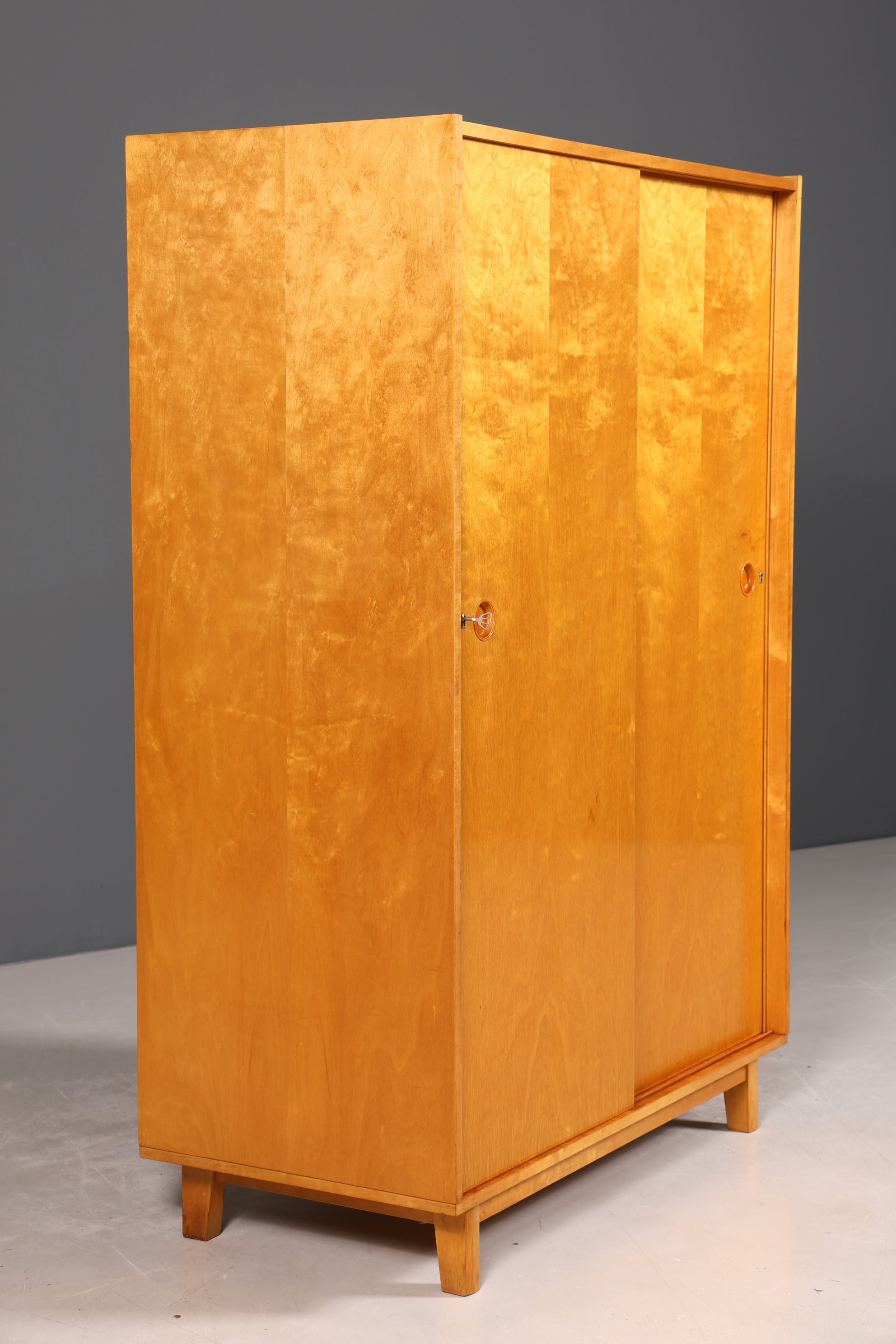Traumhafter Mid Century Kleiderschrank Schiebetür Schrank Vintage Schrank Retro Wäscheschrank