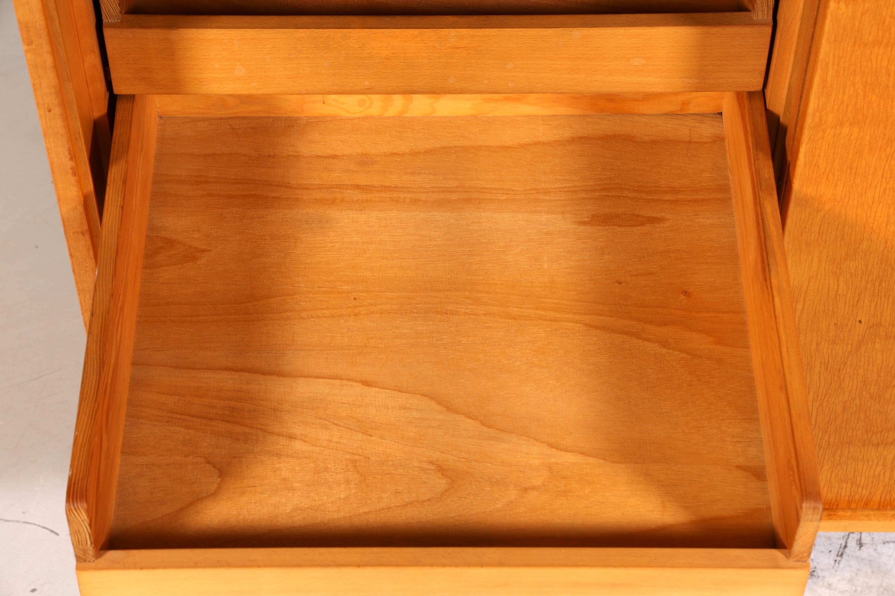 Traumhafter Mid Century Kleiderschrank Schiebetür Schrank Vintage Schrank Retro Wäscheschrank
