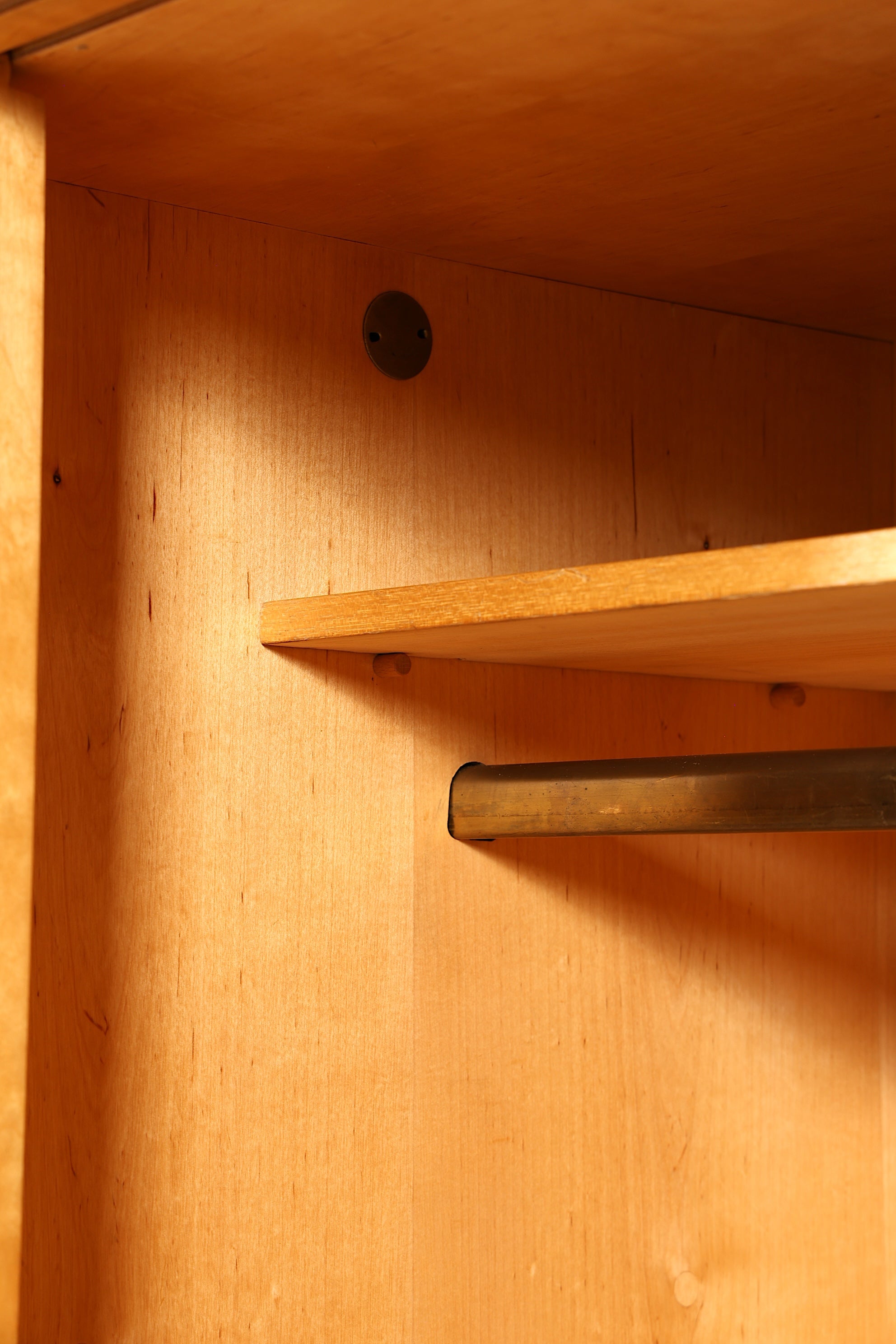 Traumhafter Mid Century Kleiderschrank Schiebetür Schrank Vintage Schrank Retro Wäscheschrank