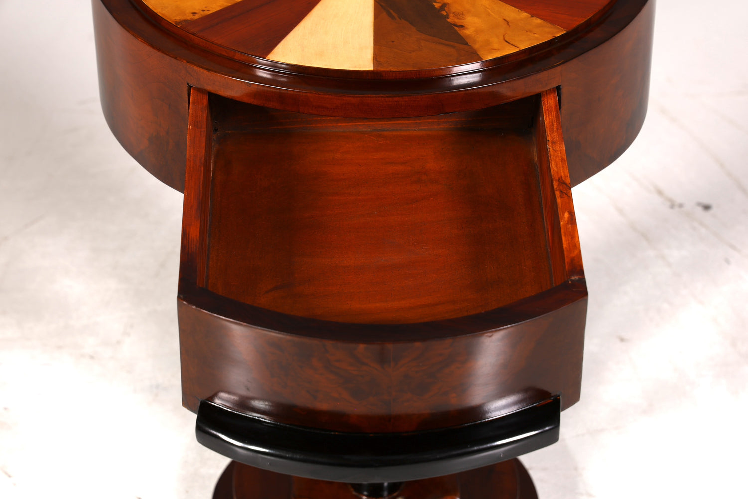 Traumhafte Art Deco Stil Kommode Beistelltisch Nachtisch Ablagetisch bunt