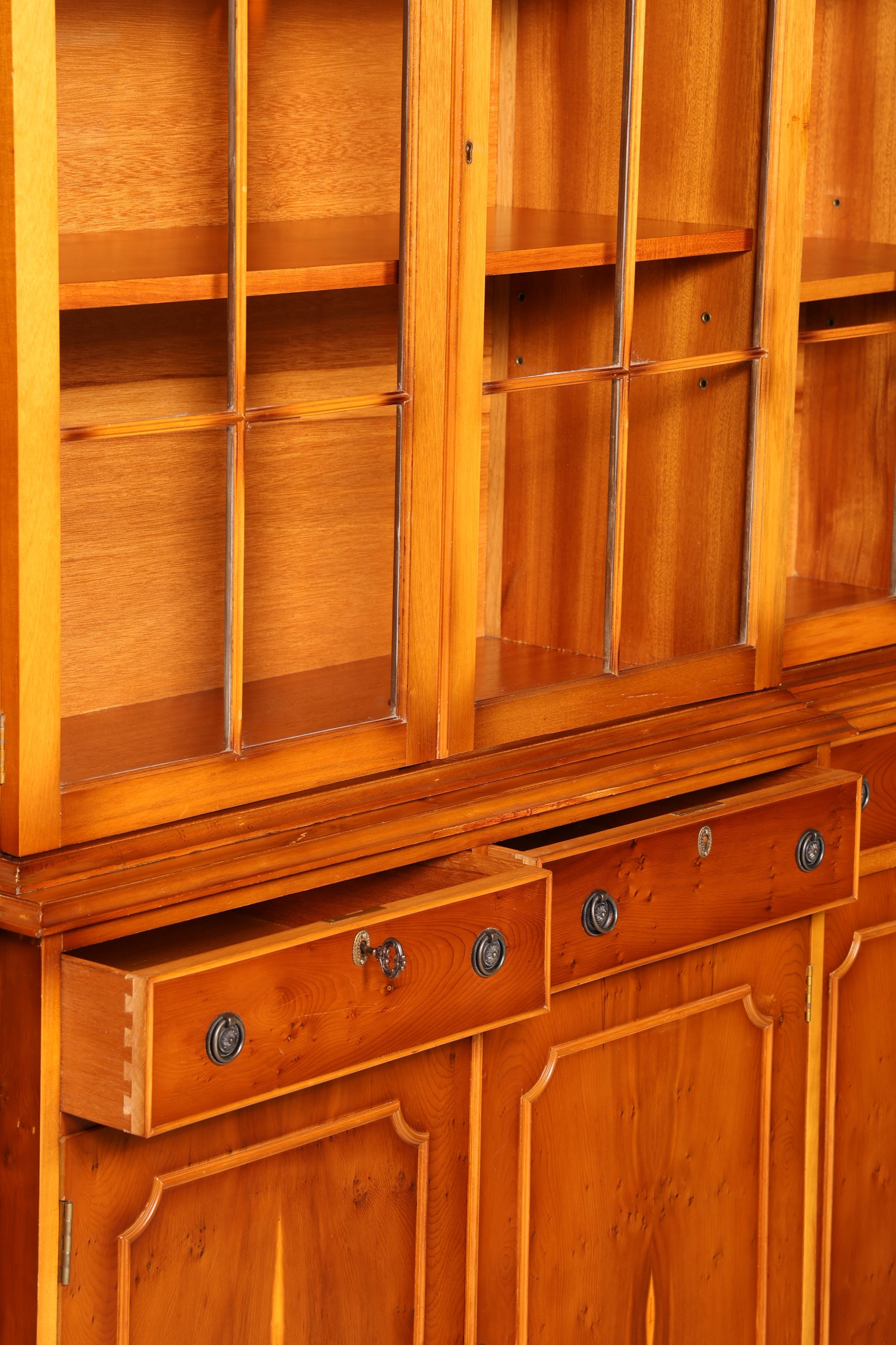 Beautiful English Display Cabinet Bookcase Yew Library Glass Display Cabinet Sideboard Antique