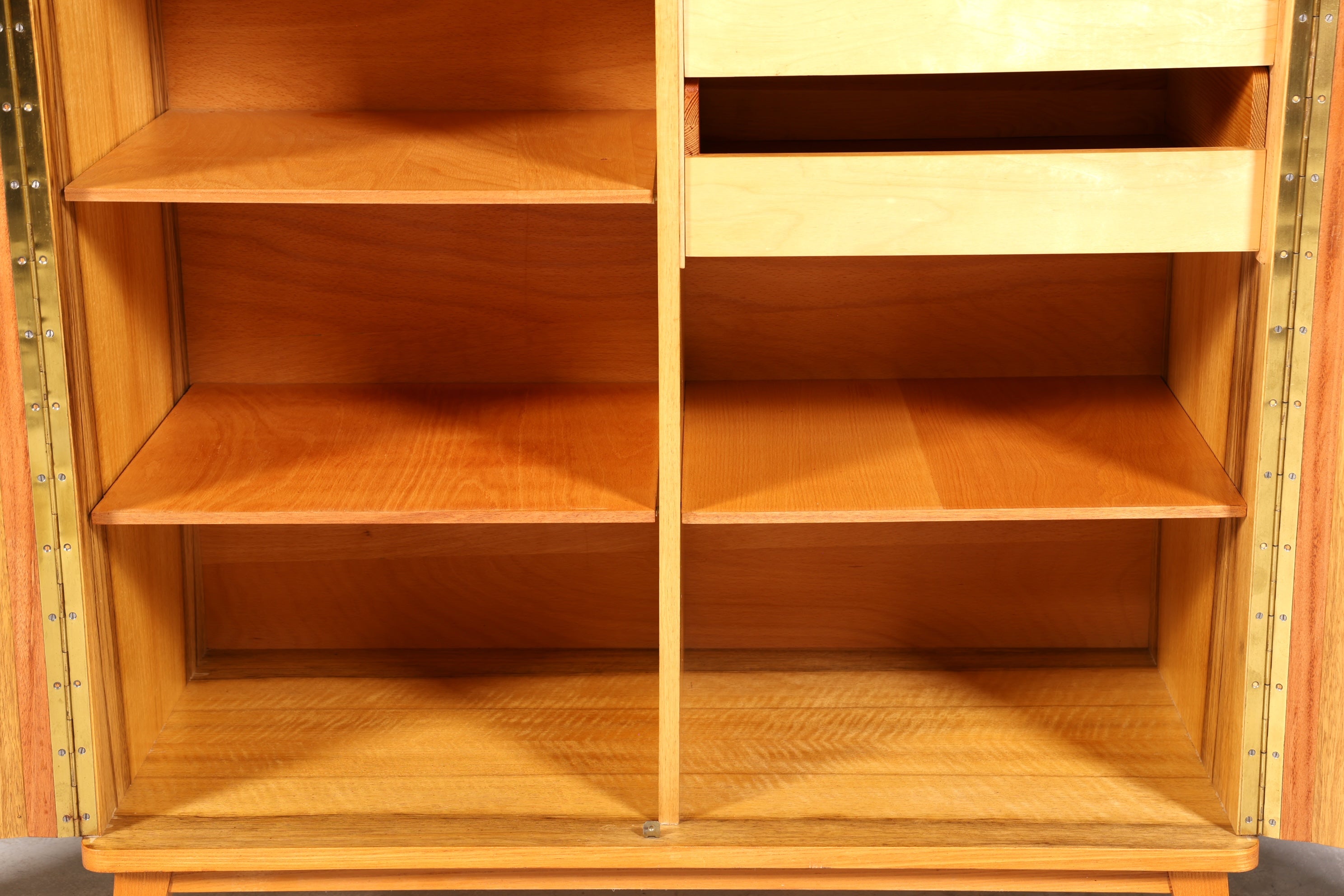 Traumhafter Mid Century Kleiderschrank Vintage Schrank Aktenschrank Retro Wäscheschrank