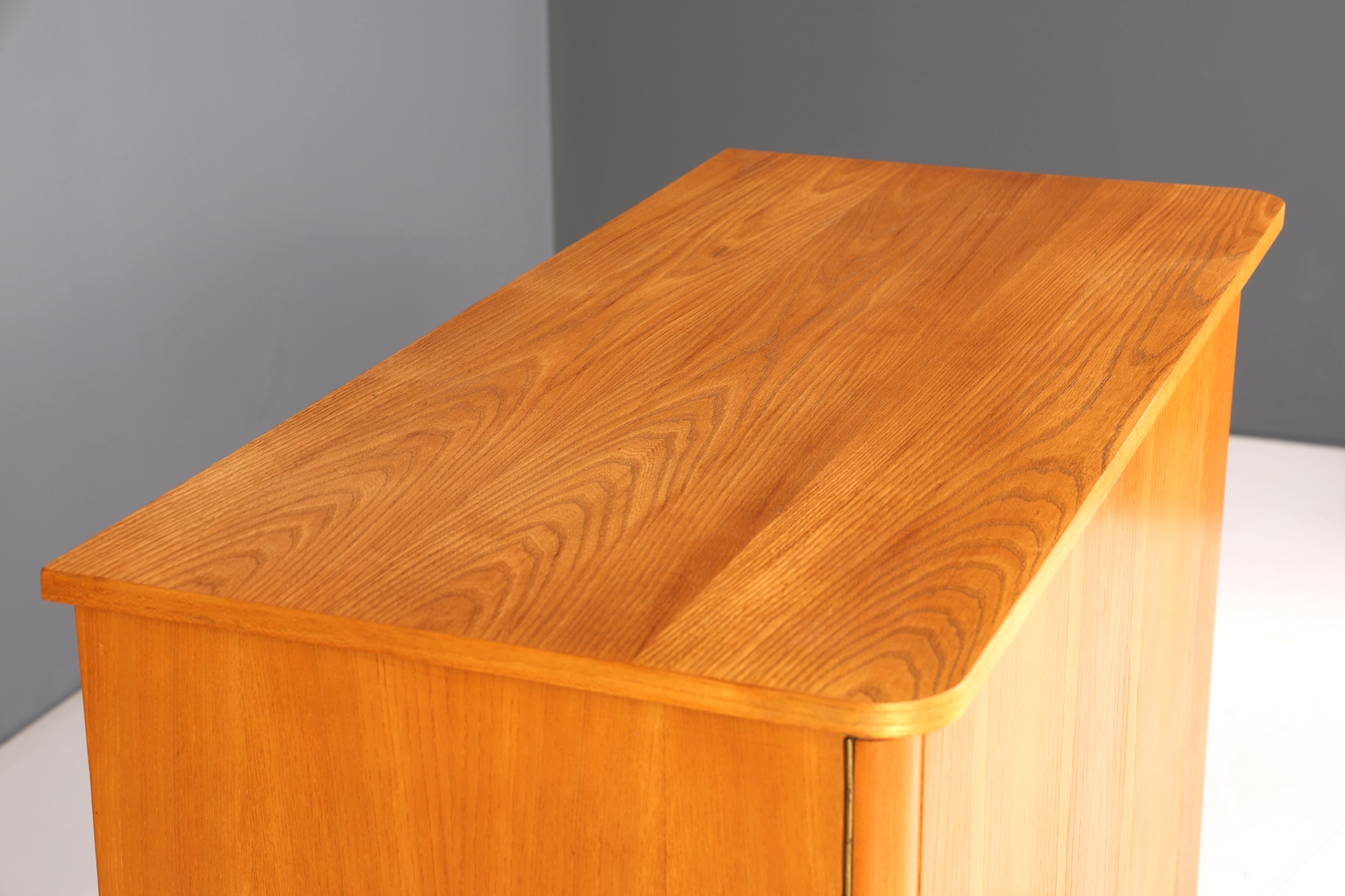 Traumhafter Mid Century Kleiderschrank Vintage Schrank Aktenschrank Retro Wäscheschrank