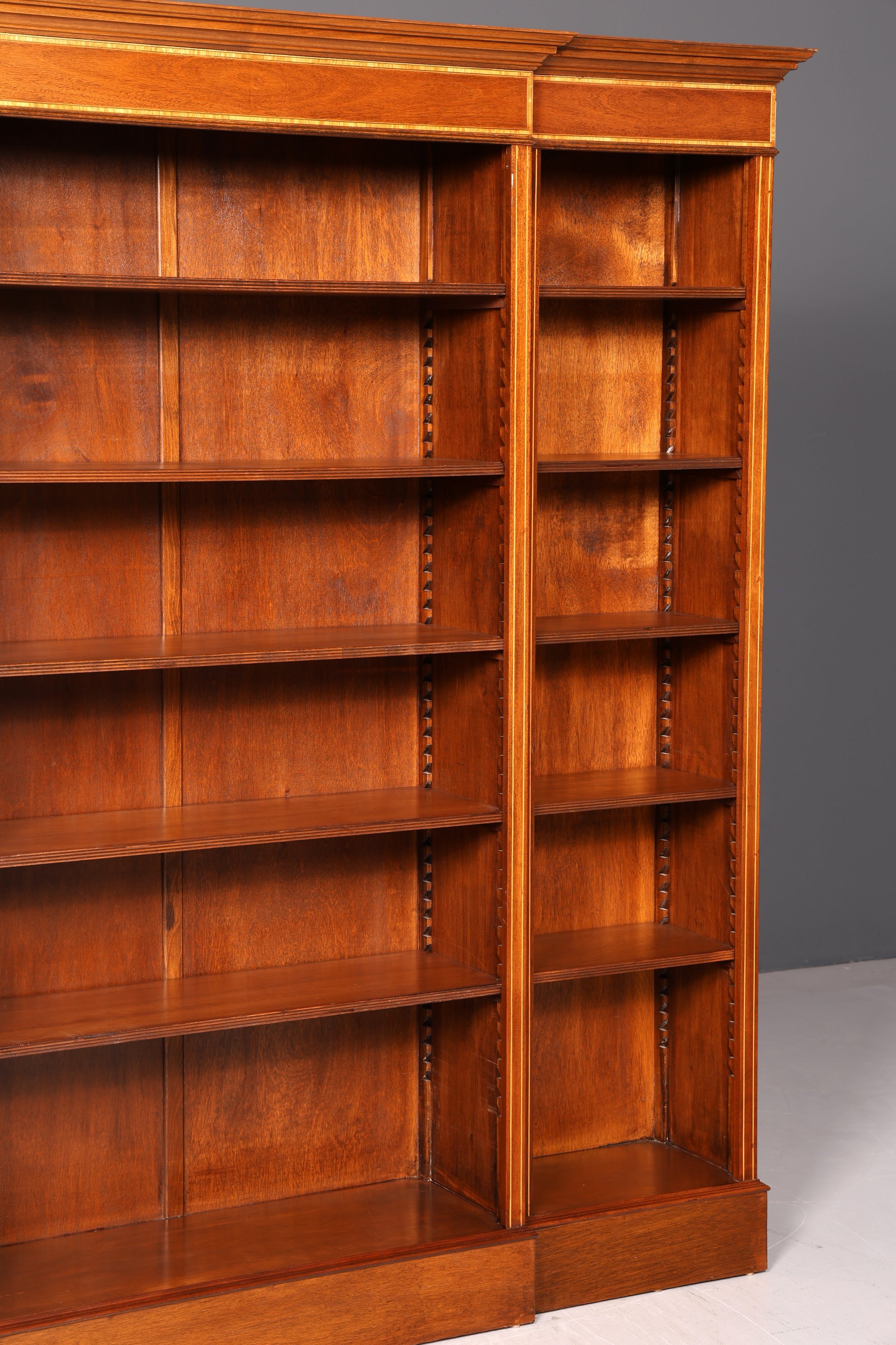 Wunderschönes Englisches XXL Bücherregal Antik Regal Bookshelf Buchablage 60s Bibliothek