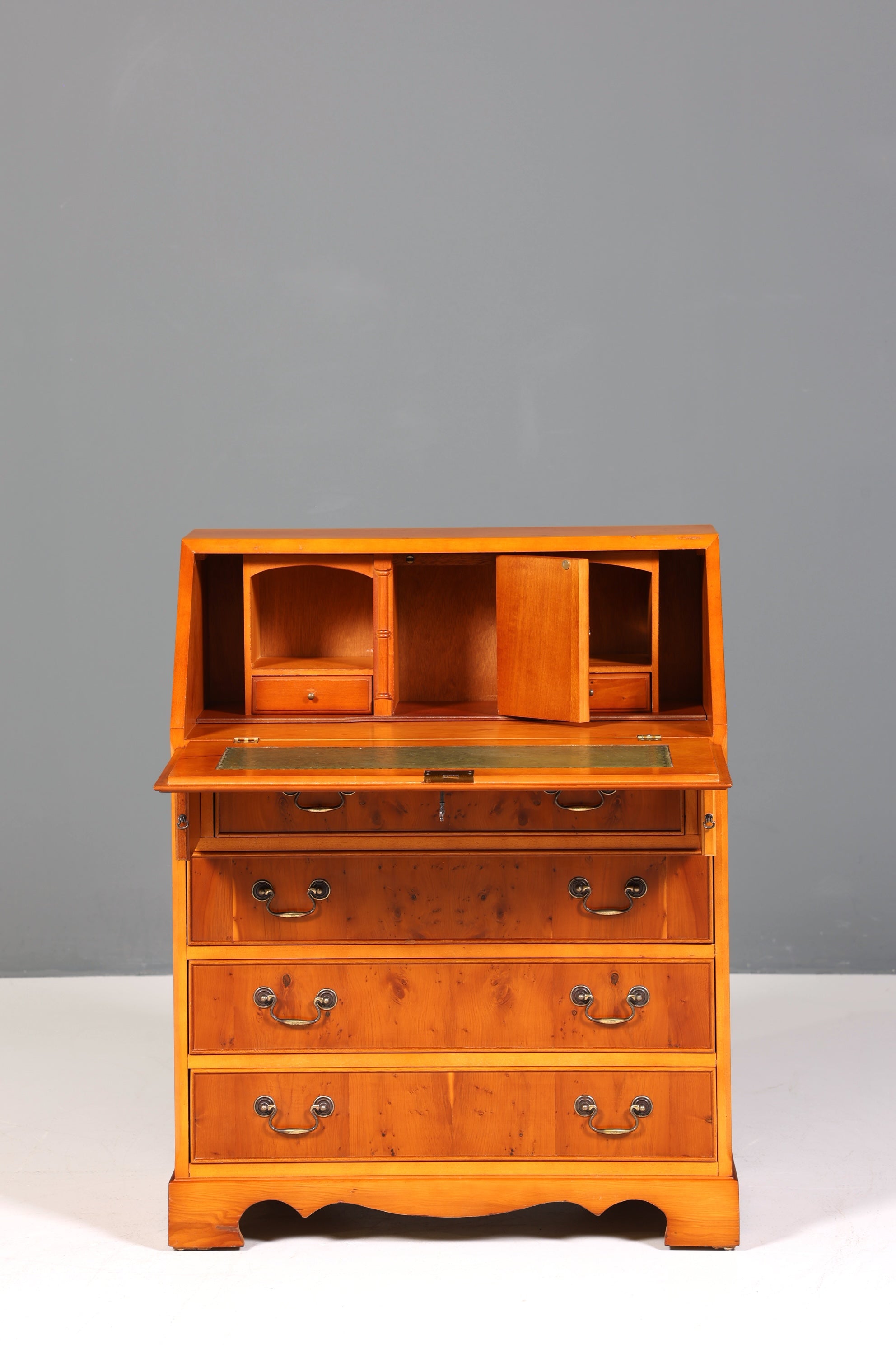 F221 Finish cm Wunderschöner Englischer Sekretär Eibe Schreibkommode Antik Stil Kommode UK Schreibtisch