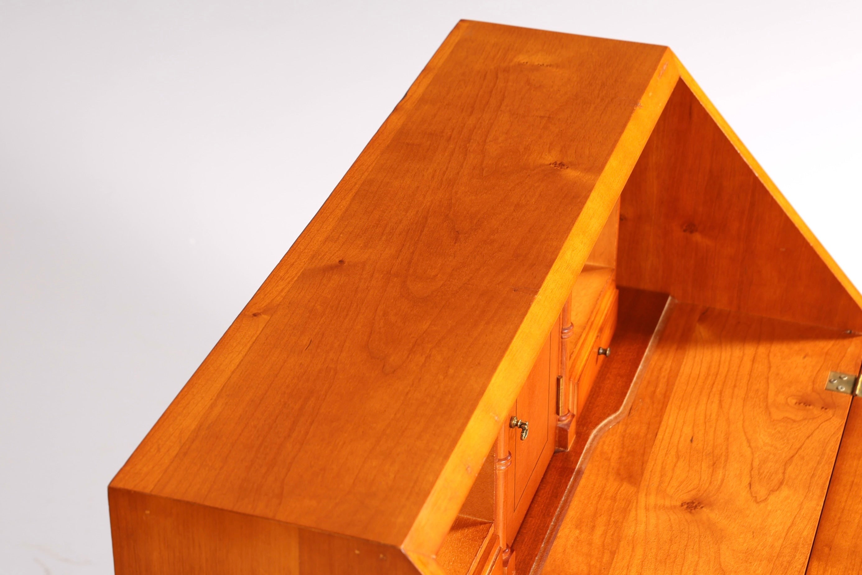 F221 Finish cm Wunderschöner Englischer Sekretär Eibe Schreibkommode Antik Stil Kommode UK Schreibtisch