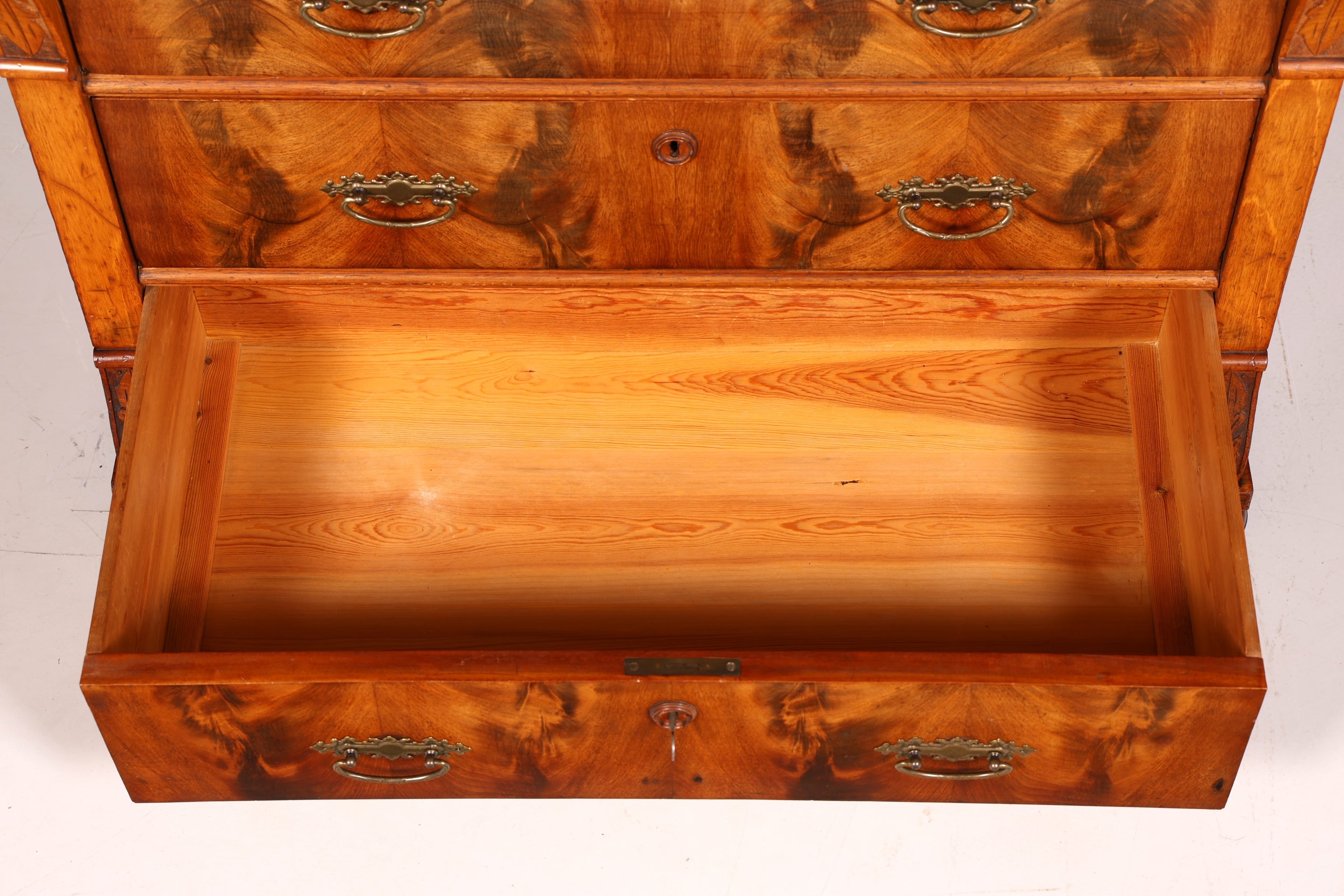 Beautiful Gründerzeit Louis Philippe antique chest of drawers, sideboard, drawer chest, linen chest, solid wood