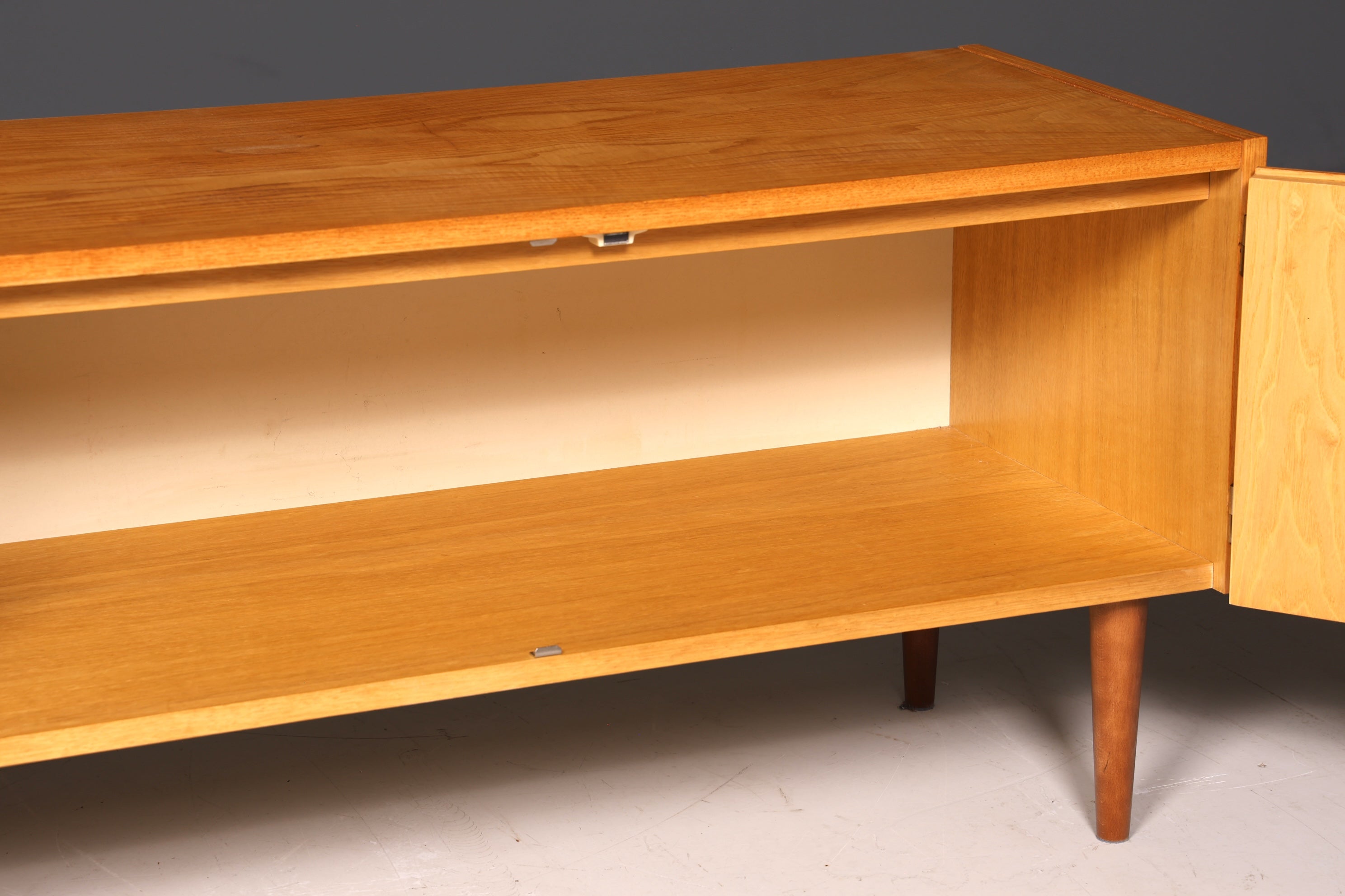 Beautiful Original Hellerau Mid-Century Dresser Model 427 Sideboard TV Cabinet Vintage Solid Wood