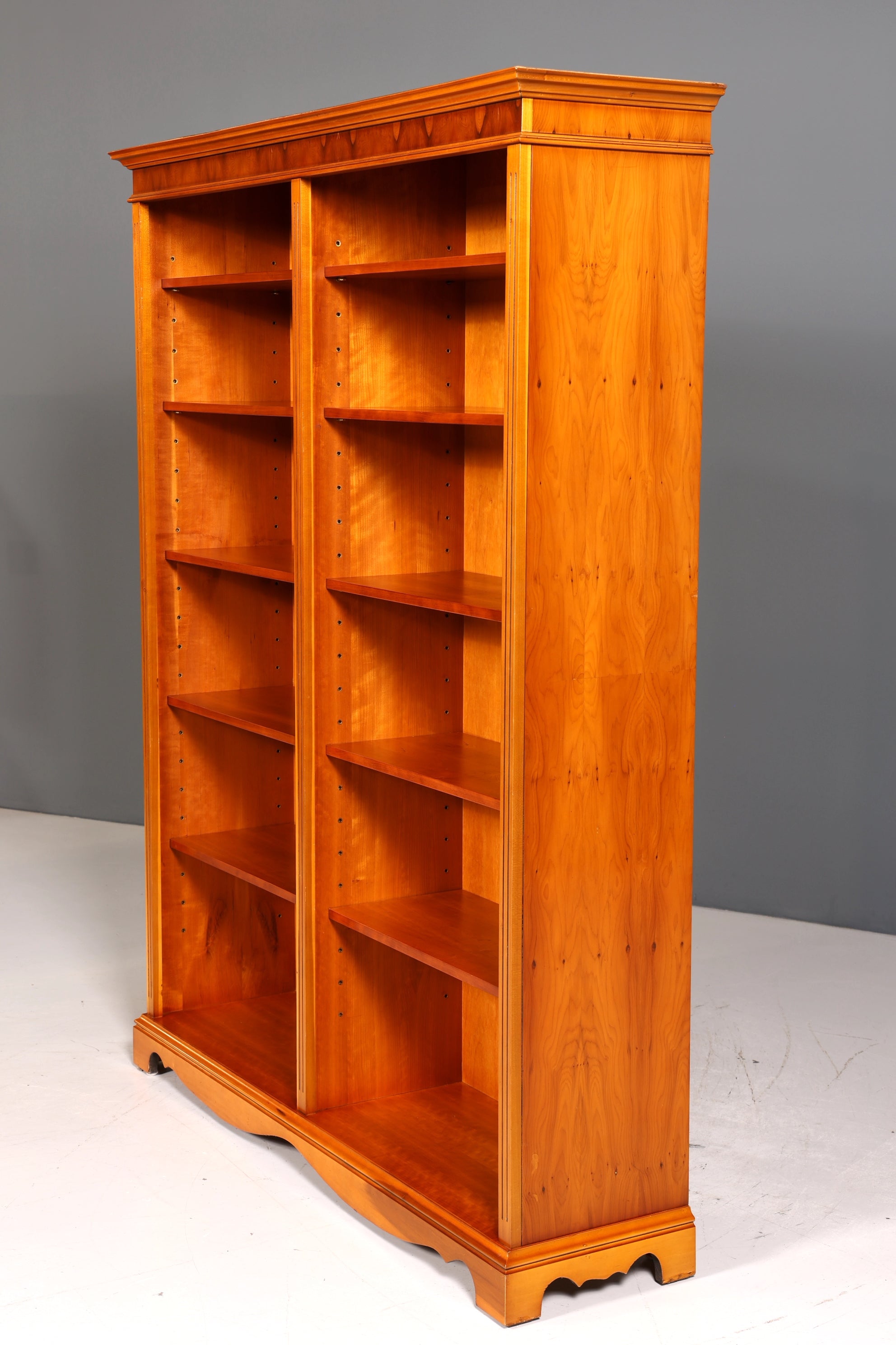 Wunderschönes Englisches Bücherregal Eibe Antik Regal Bookshelf Buchablage 60s