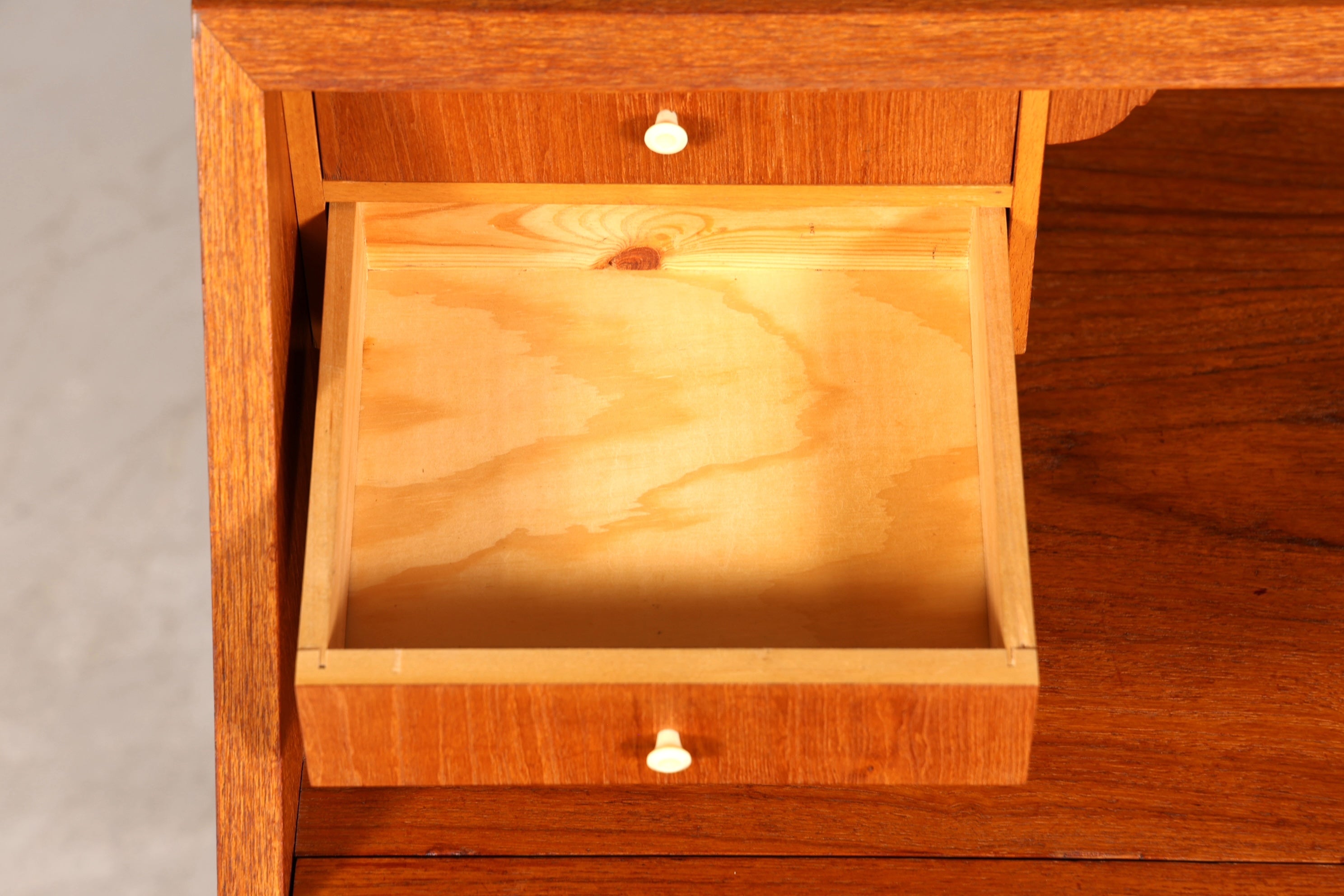 Stilvoller Mid Century Sekretär Vintage Schreibmöbel echt Holz Kommode Office Secretary