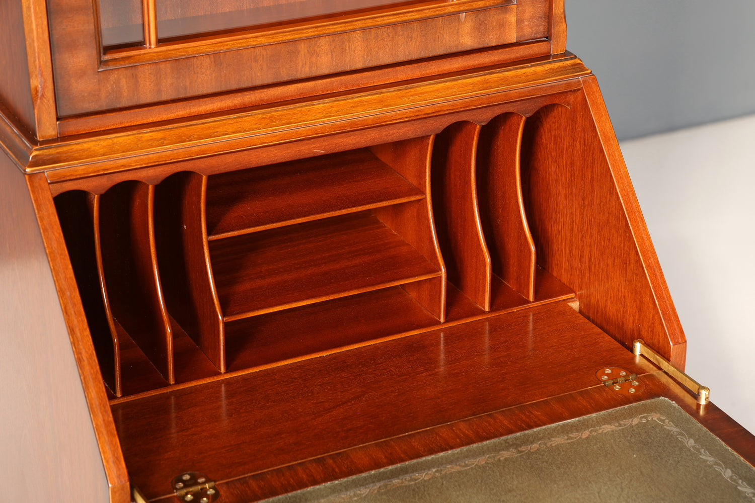 Edler Englischer Sekretär Original Heldense Büro Aufsatzsekretär Antik 60s Vitrinen Schrank UK