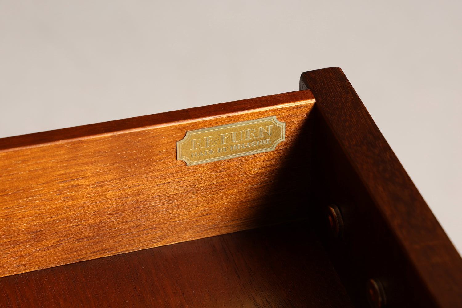 Edler Englischer Sekretär Original Heldense Büro Aufsatzsekretär Antik 60s Vitrinen Schrank UK