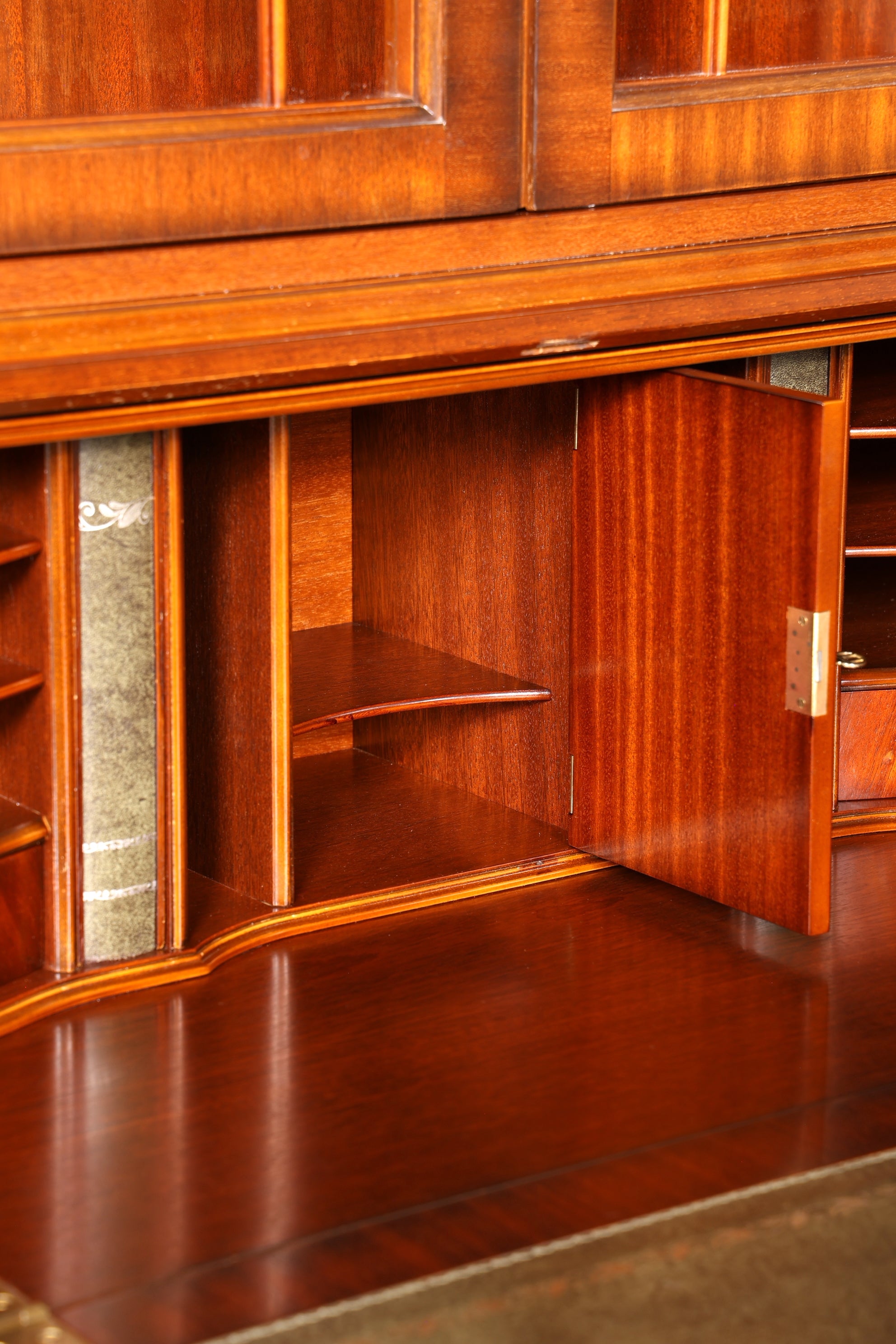 Stilvoller Englischer Sekretär Original Heldense Büro Aufsatzsekretär Antik 60s Vitrinen Schrank UK