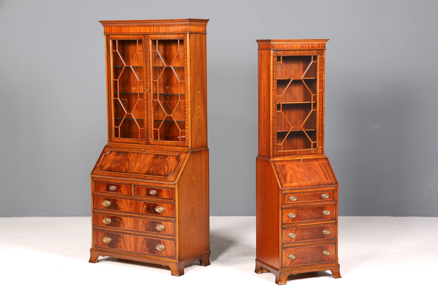 Edler Englischer Sekretär Original Heldense Büro Aufsatzsekretär Antik 60s Vitrinen Schrank UK