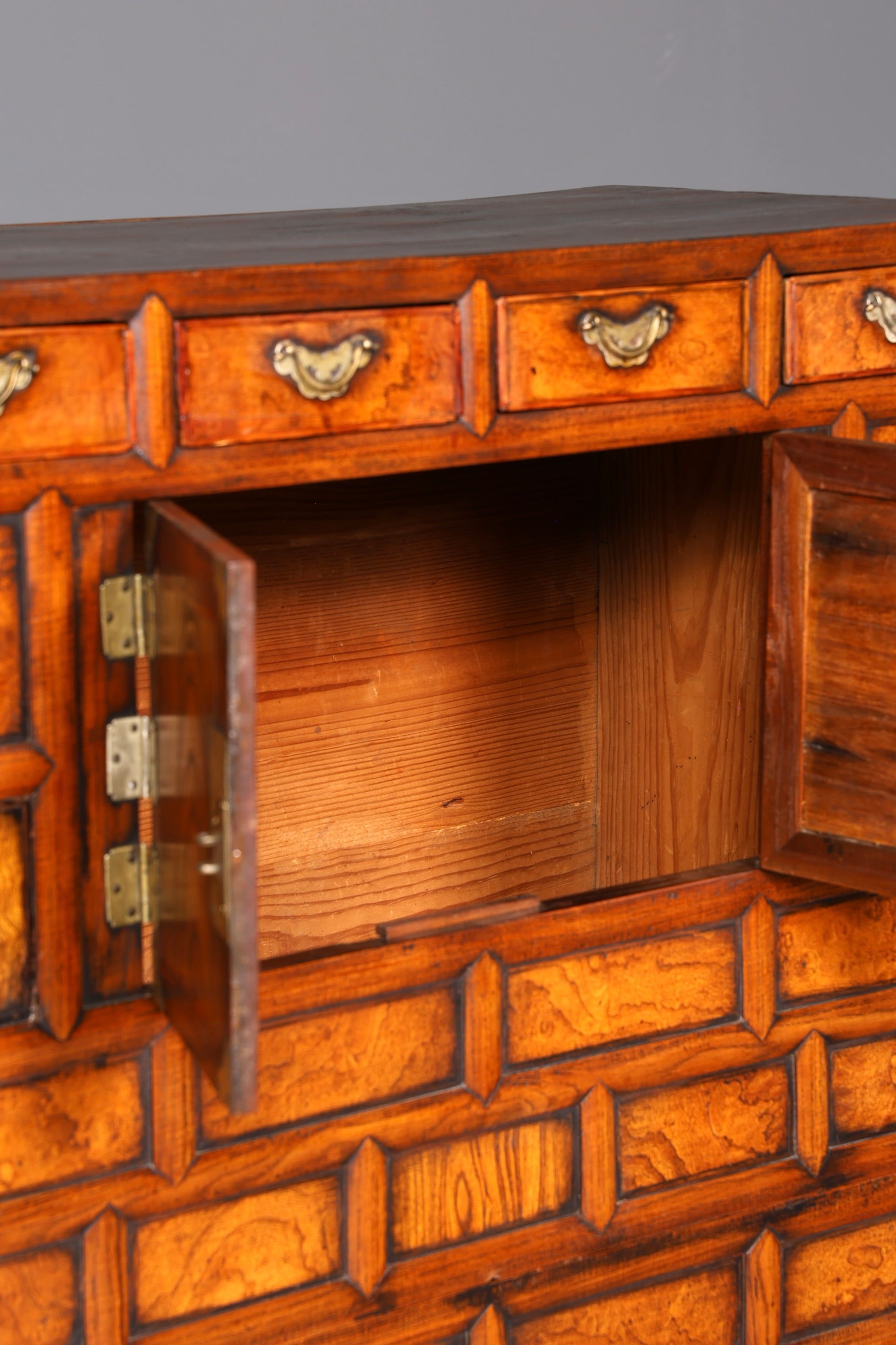 Beautiful Asian cabinet, antique chest of drawers, solid wood, genuine brass, vertiko