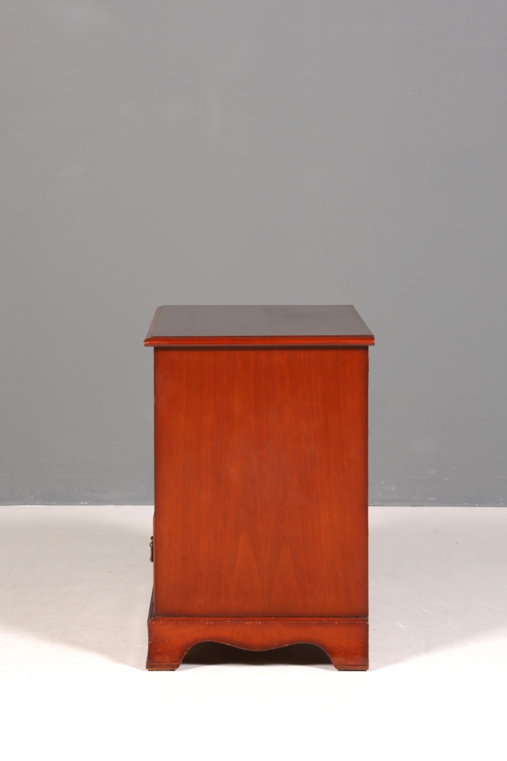 Wunderschöne Englische Kommode Holz TV Schrank Antik Sideboard Hifi Schrank