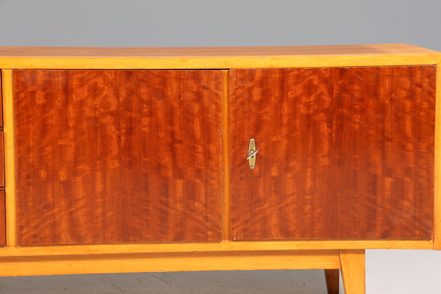 Schlichtes Mid Century Sideboard Vintage TV Kommode 60s Schrank Longboard Retro Lowboard