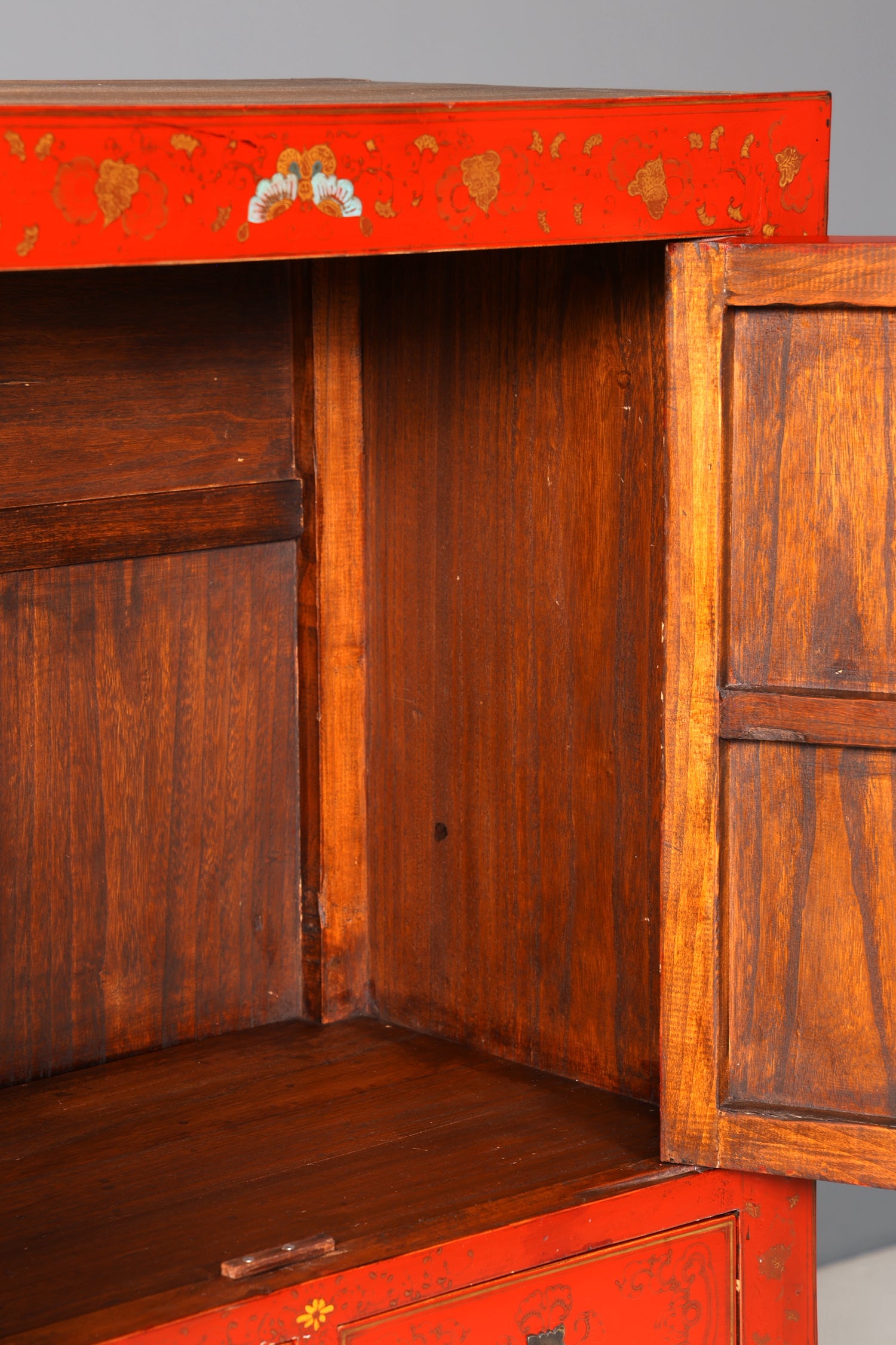 Traumhafter Chinesischer Schrank Vertiko China Kommode mit Asiatischen Motiven Wäscheschrank Aktenschrank